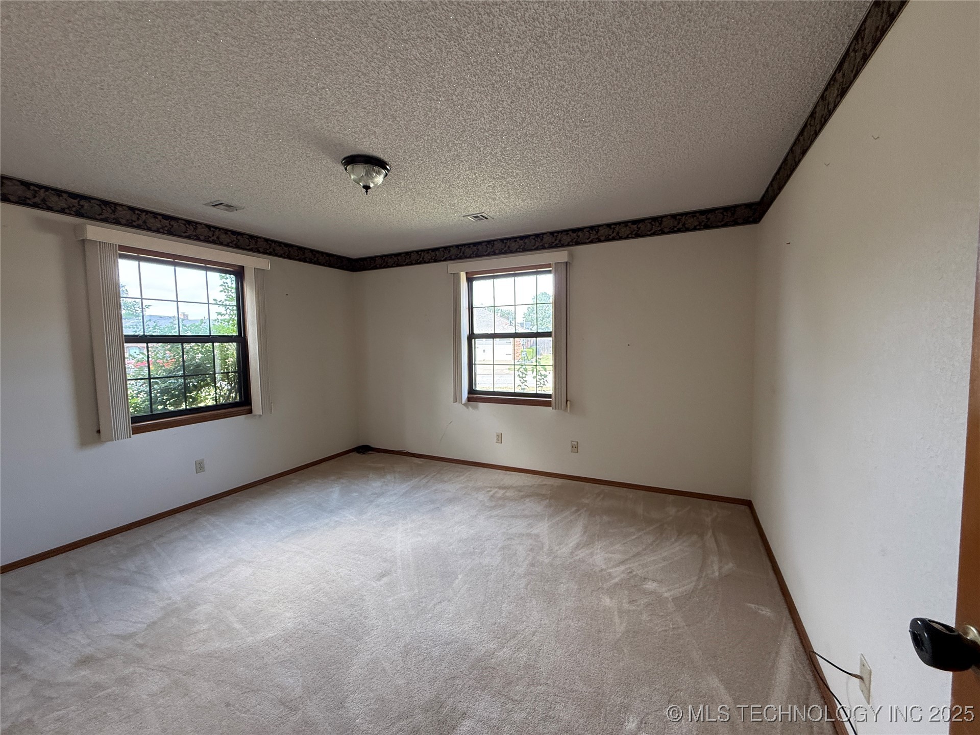 3201 Brighton Lane Property Photo 22