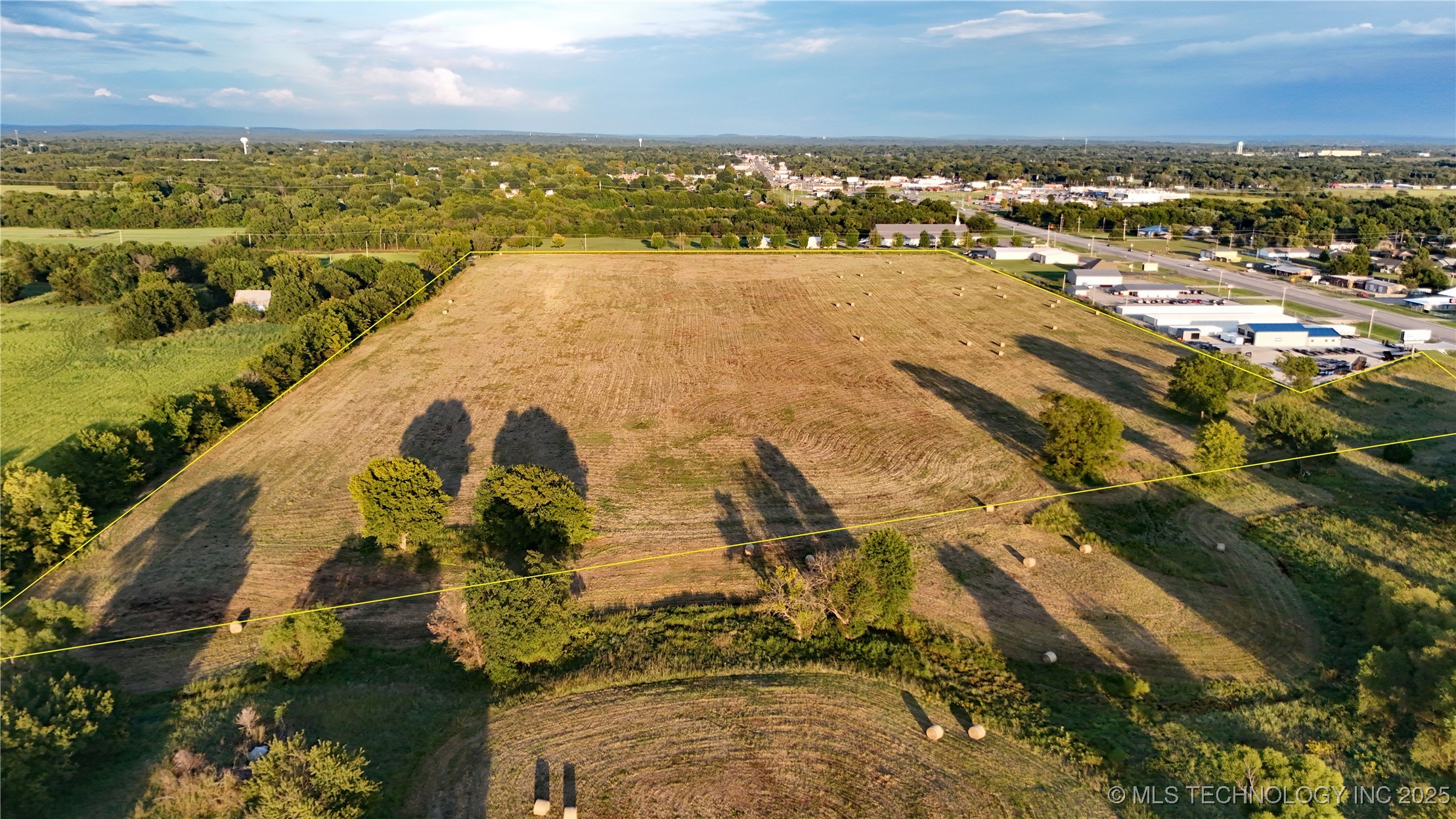 2543432 Property Photo 2