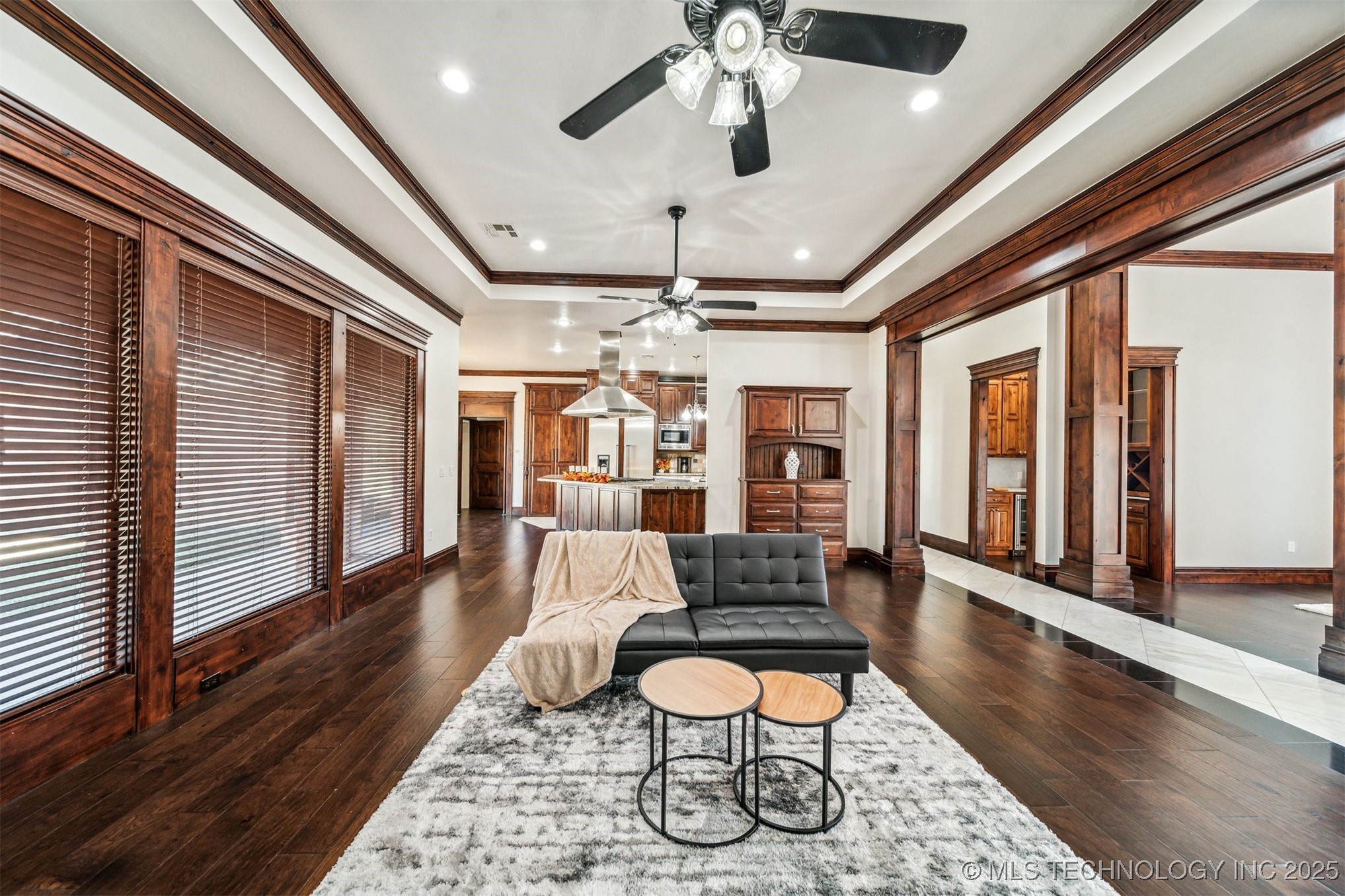 2365 Deer Run Property Photo 4