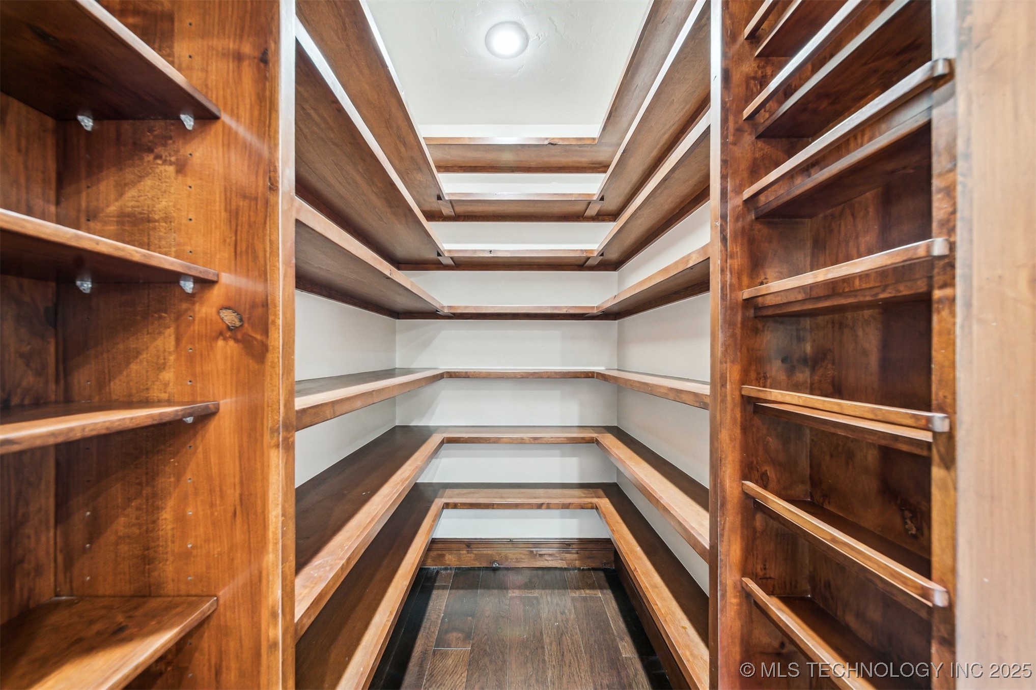 2365 Deer Run Property Photo 20