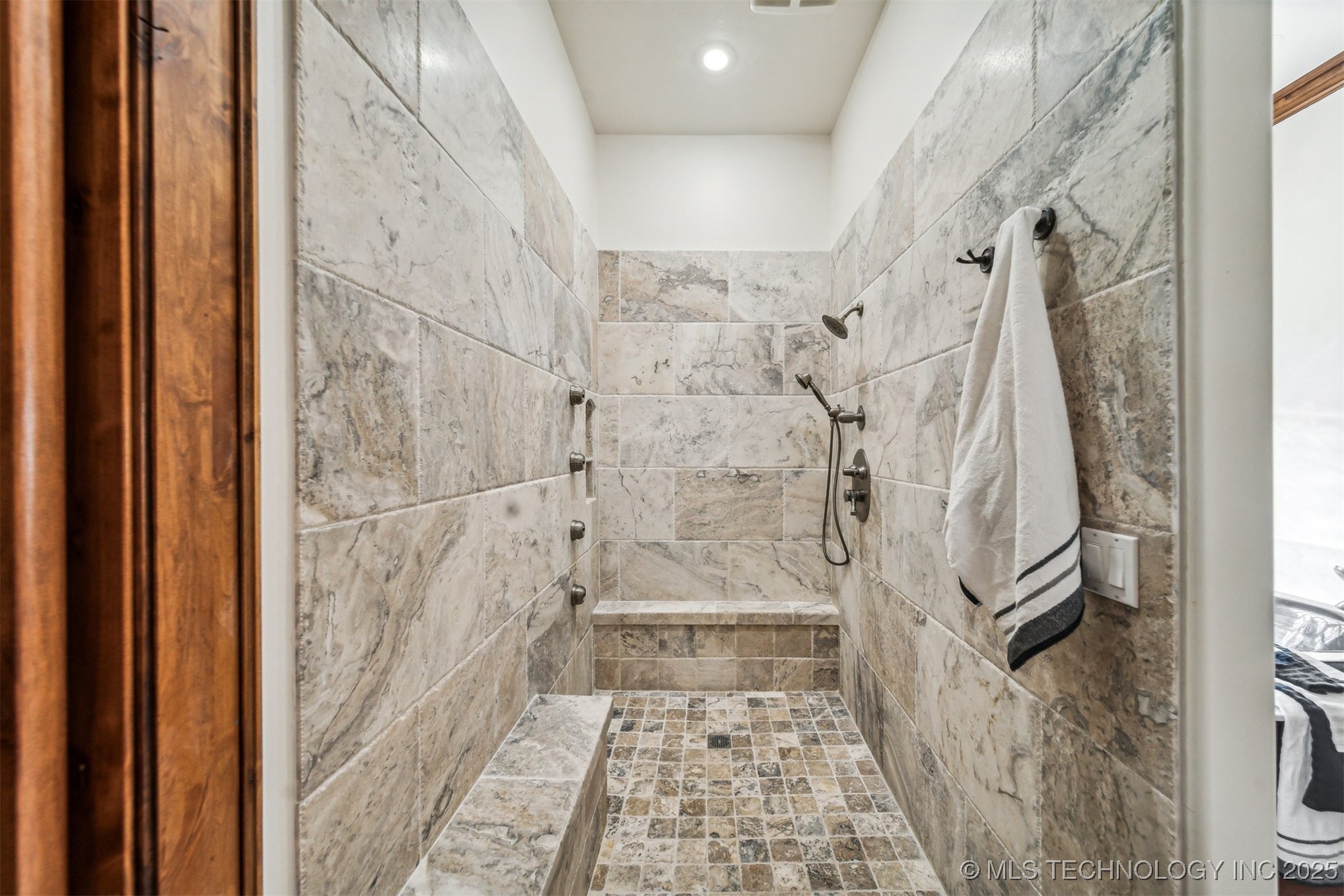 2365 Deer Run Property Photo 34