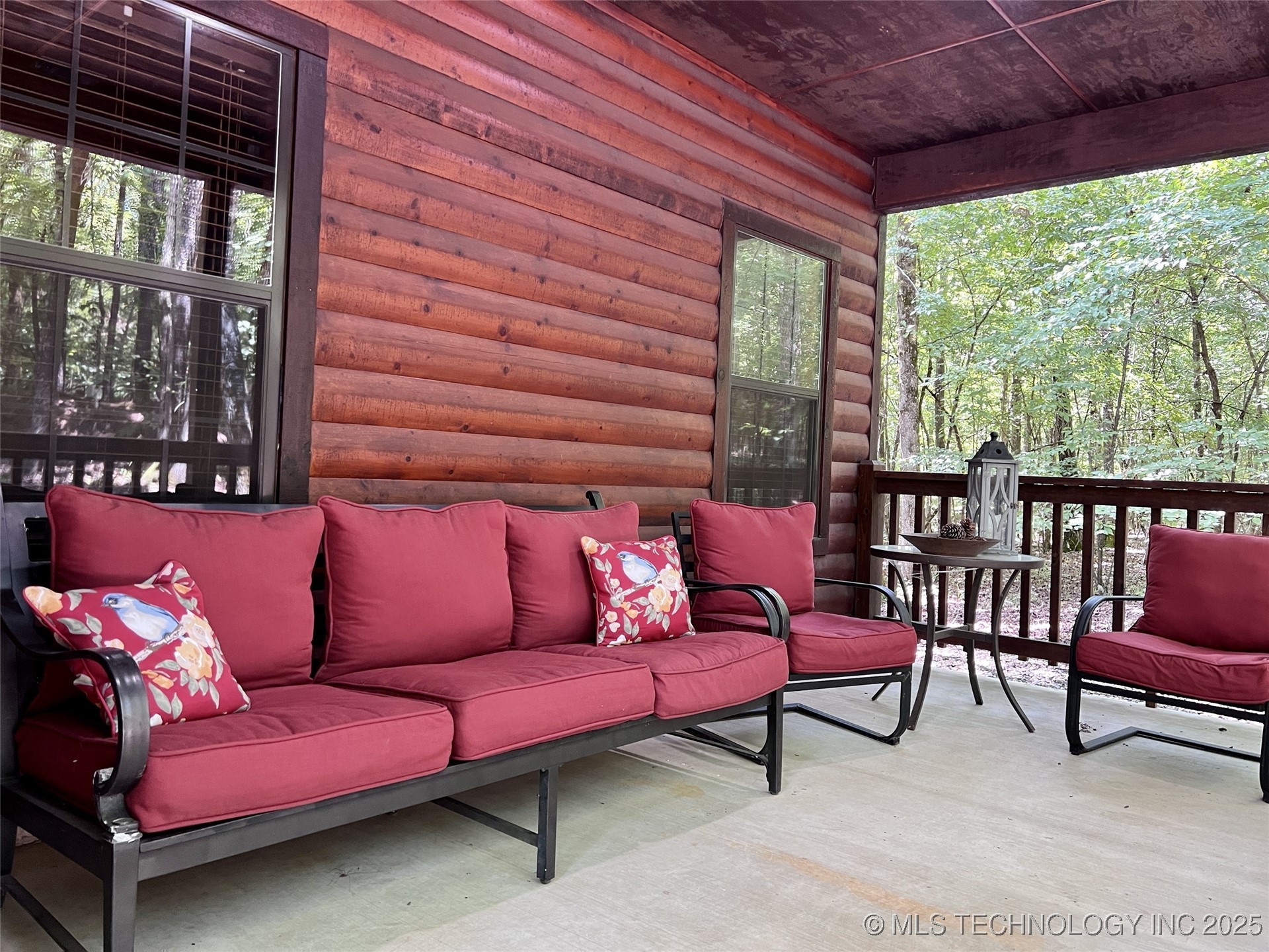 562 Timber Creek Property Photo 4