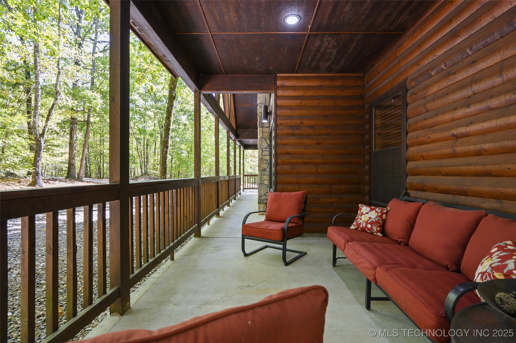 562 Timber Creek Property Photo 5