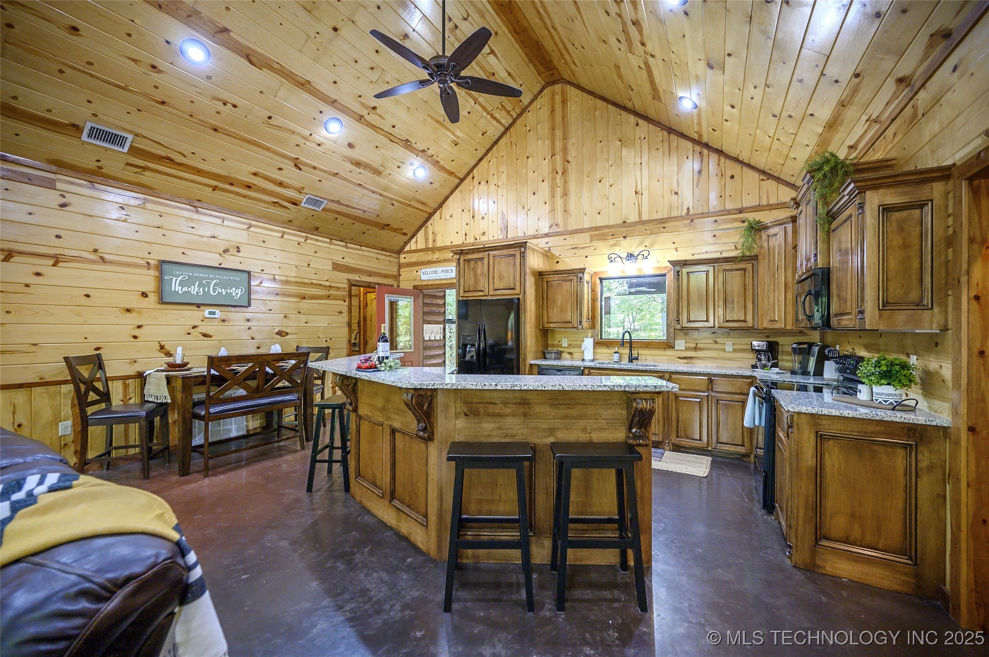 562 Timber Creek Property Photo 7