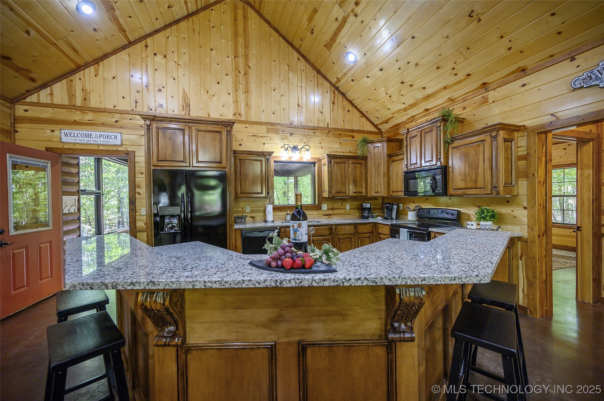562 Timber Creek Property Photo 8