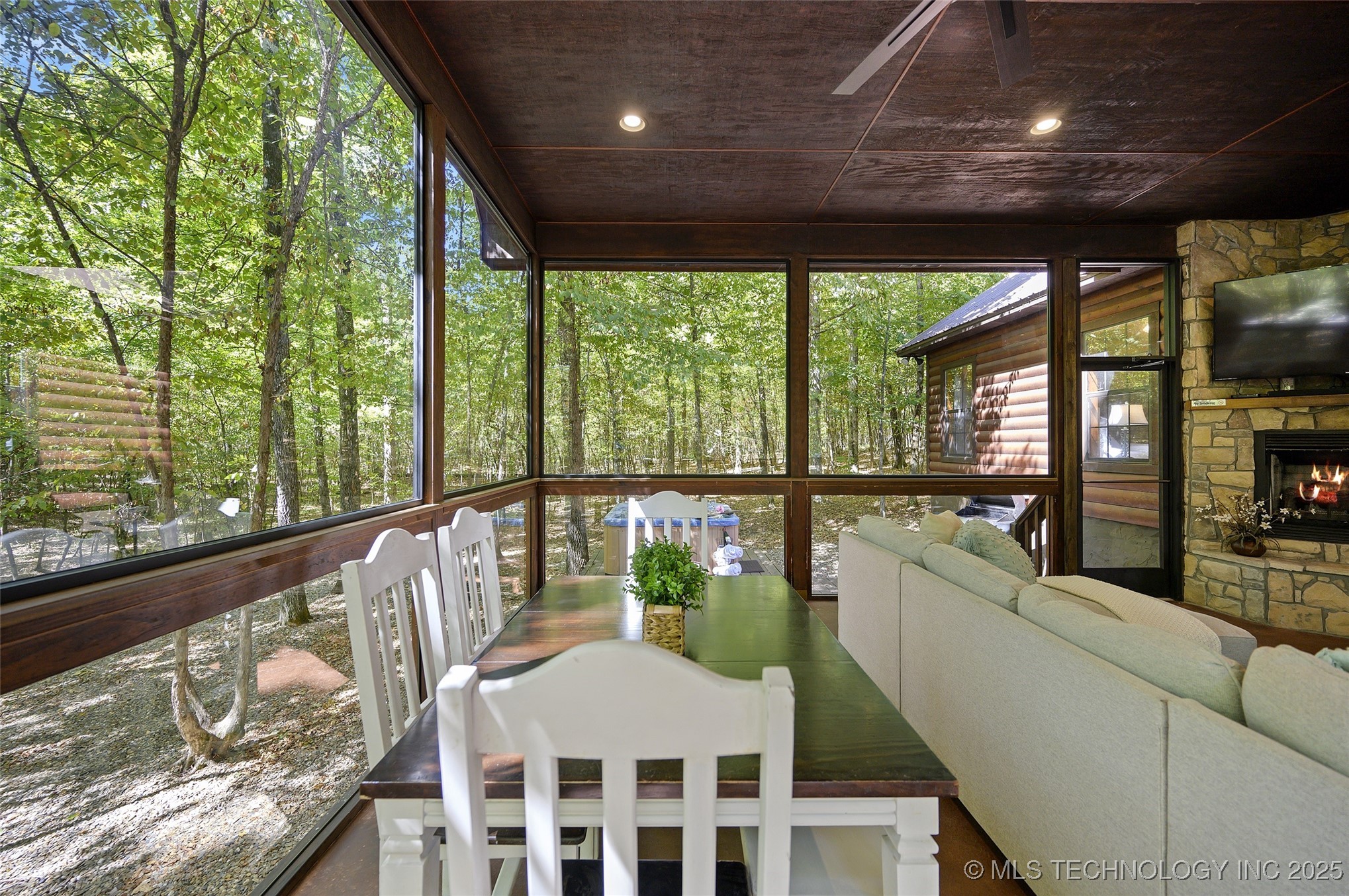 562 Timber Creek Property Photo 32