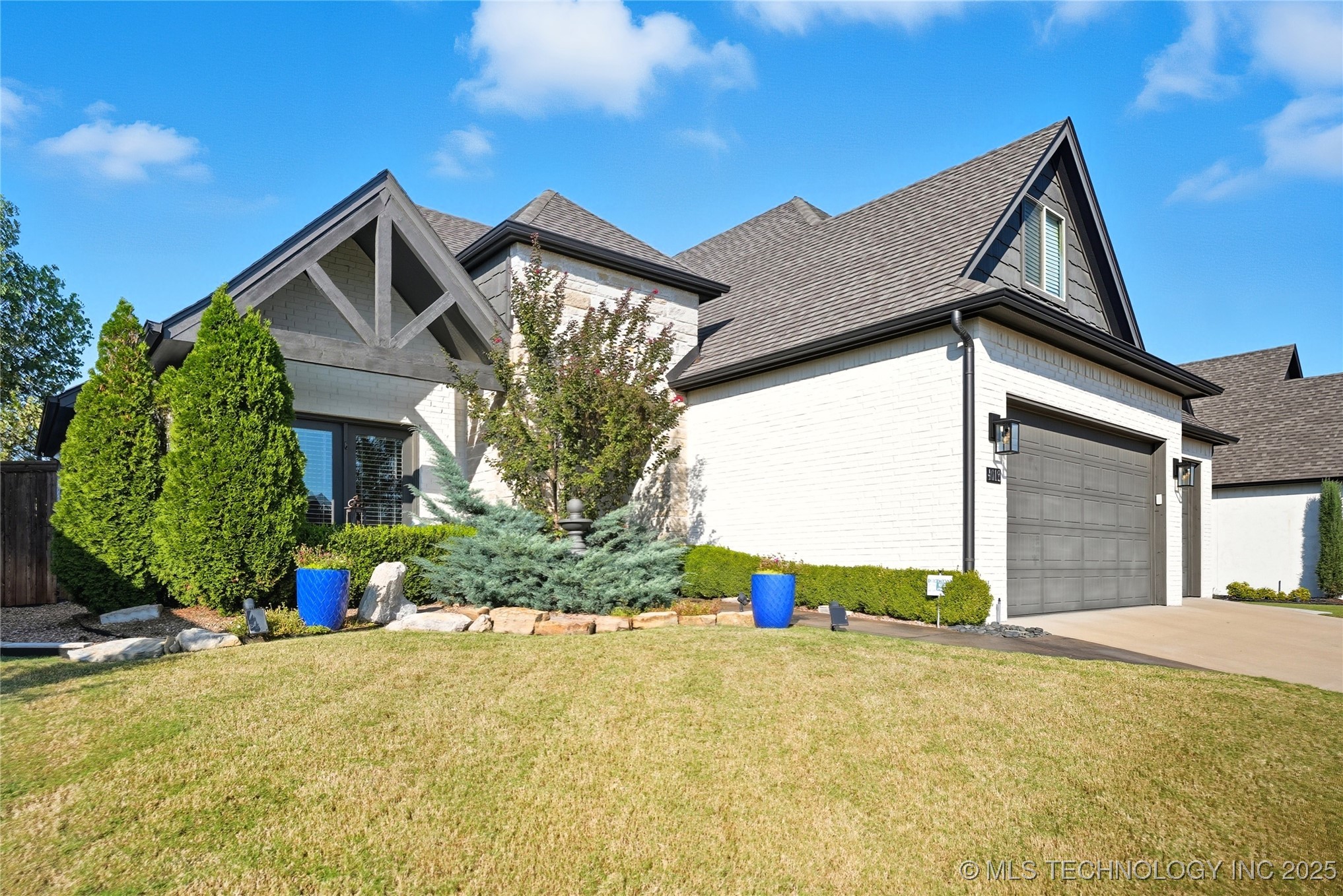 4012 W Winston Street Property Photo 2