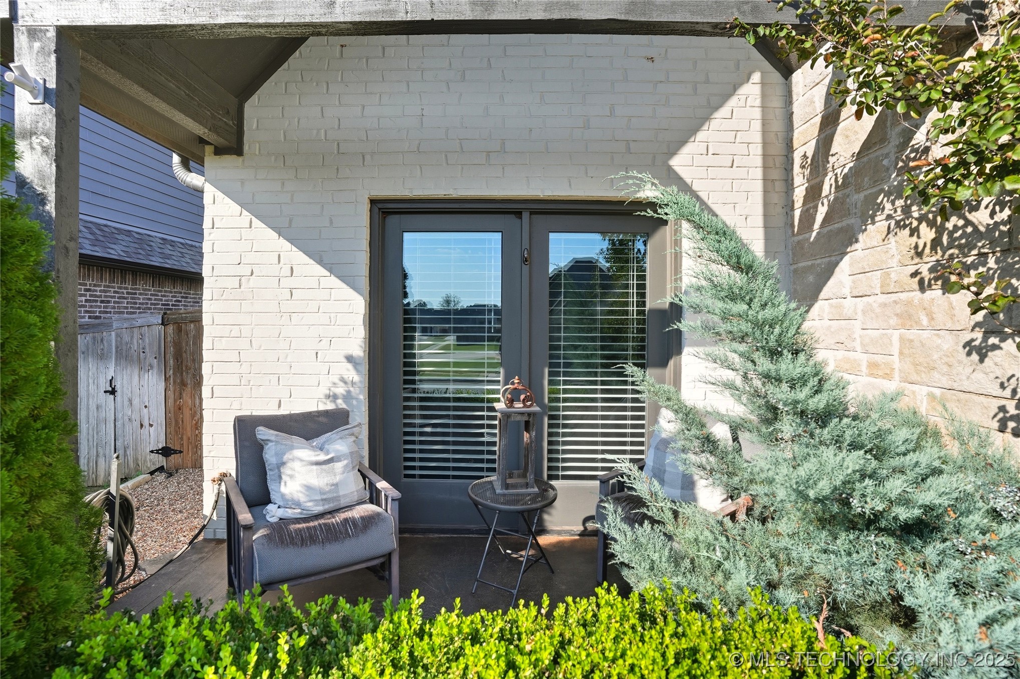 4012 W Winston Street Property Photo 4