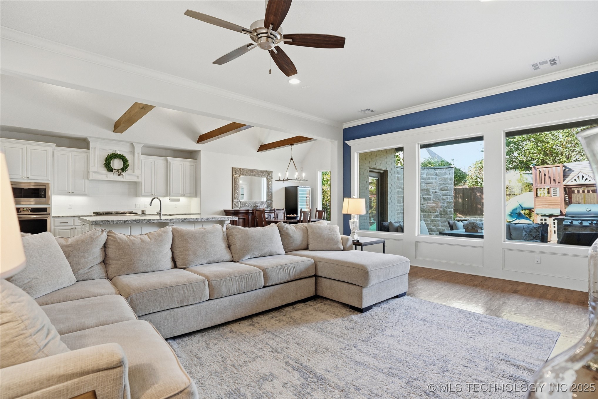 4012 W Winston Street Property Photo 9