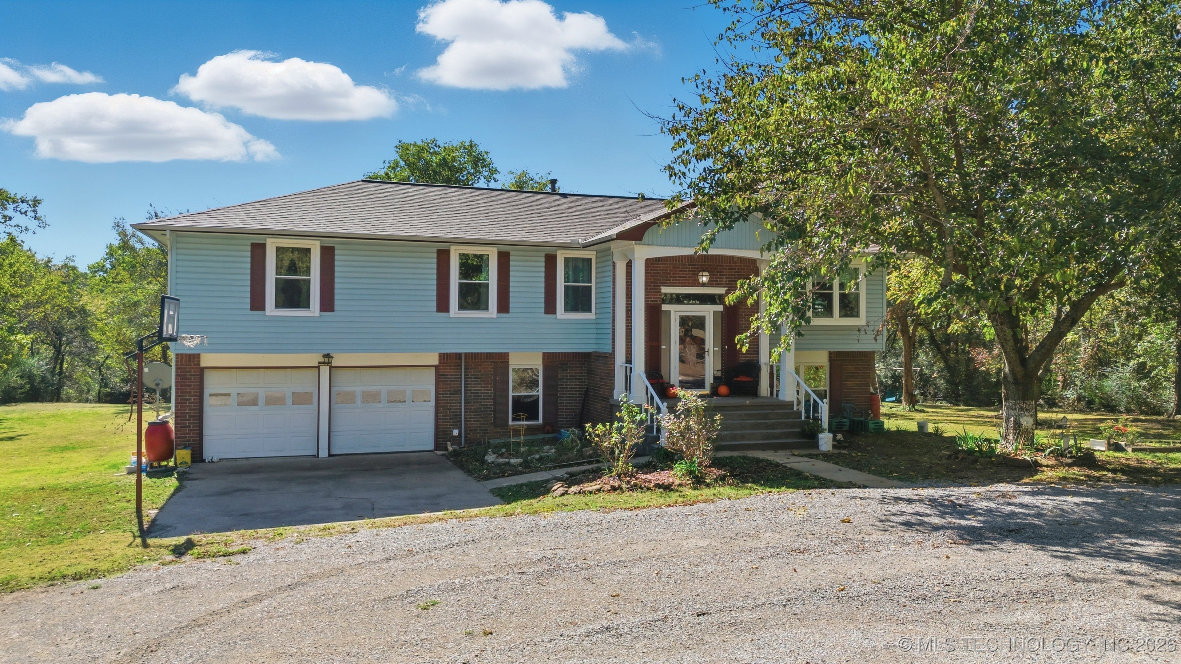 15232 E 495 Road Property Photo 1