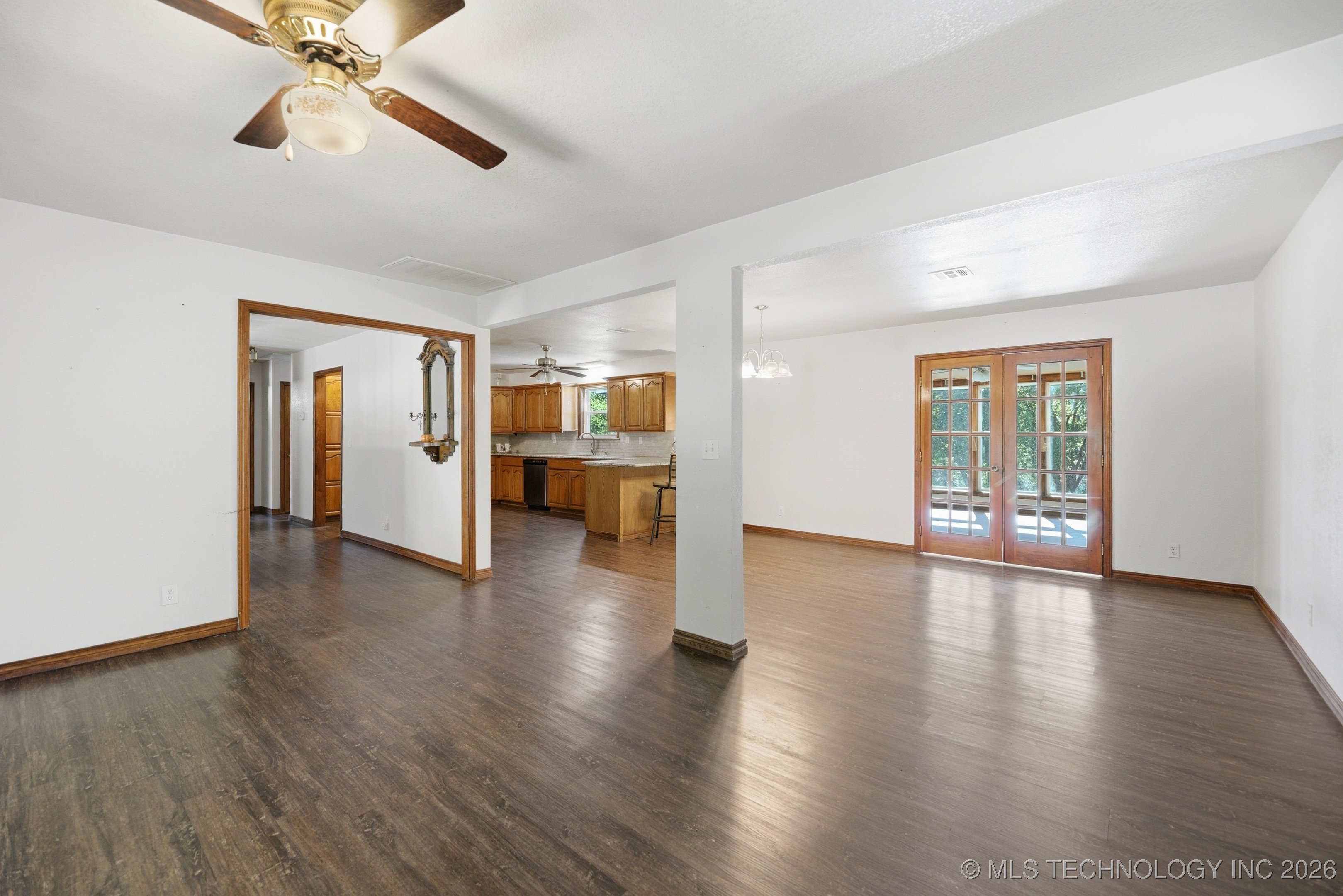 15232 E 495 Road Property Photo 5