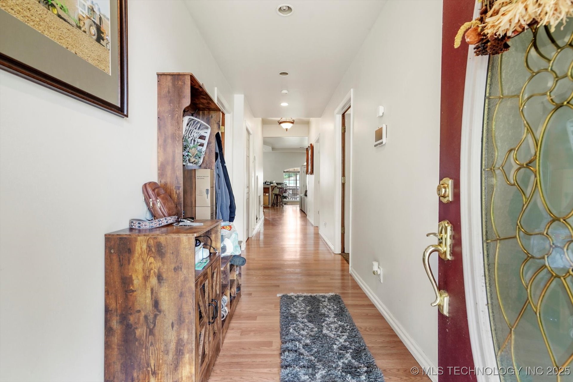 209 W 3rd Street Property Photo 6