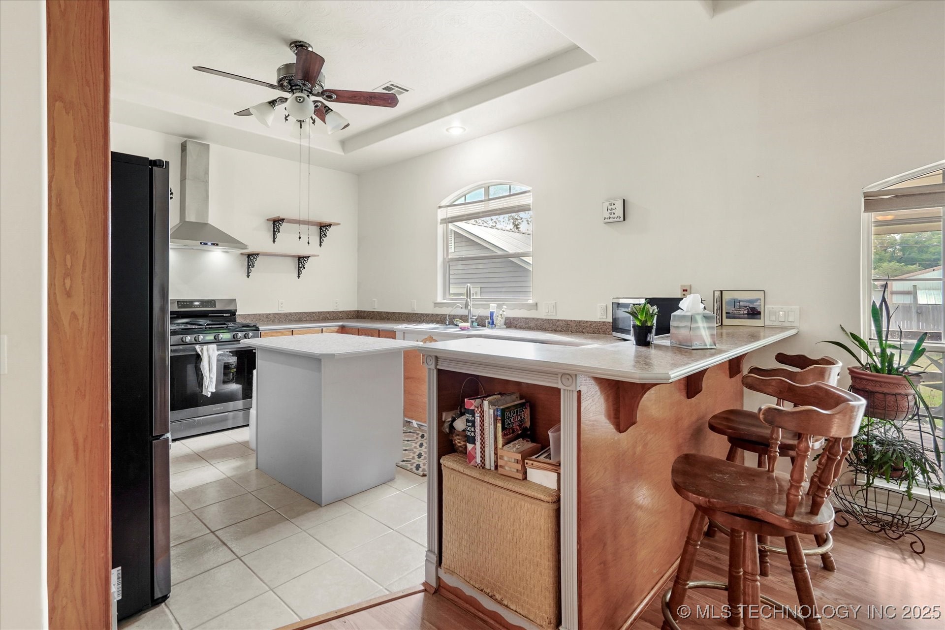 209 W 3rd Street Property Photo 11