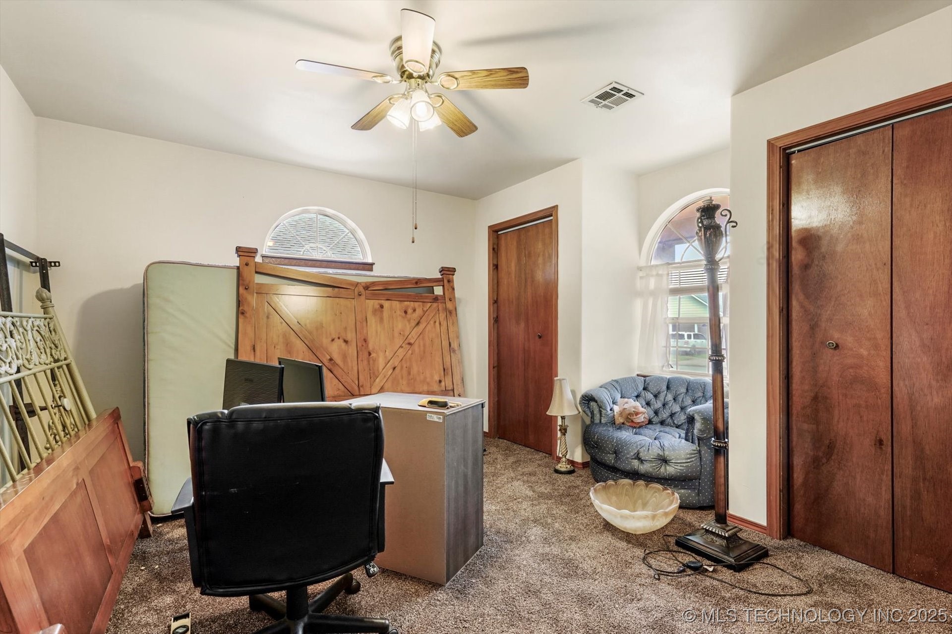 209 W 3rd Street Property Photo 19