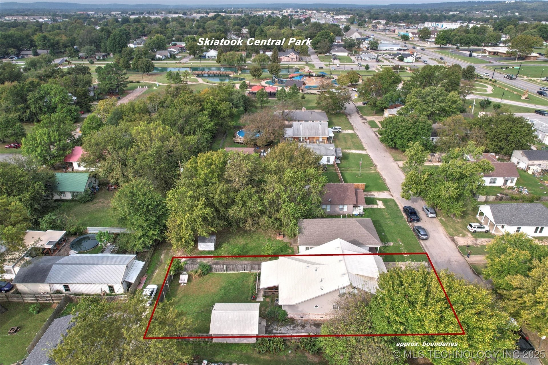 209 W 3rd Street Property Photo 36