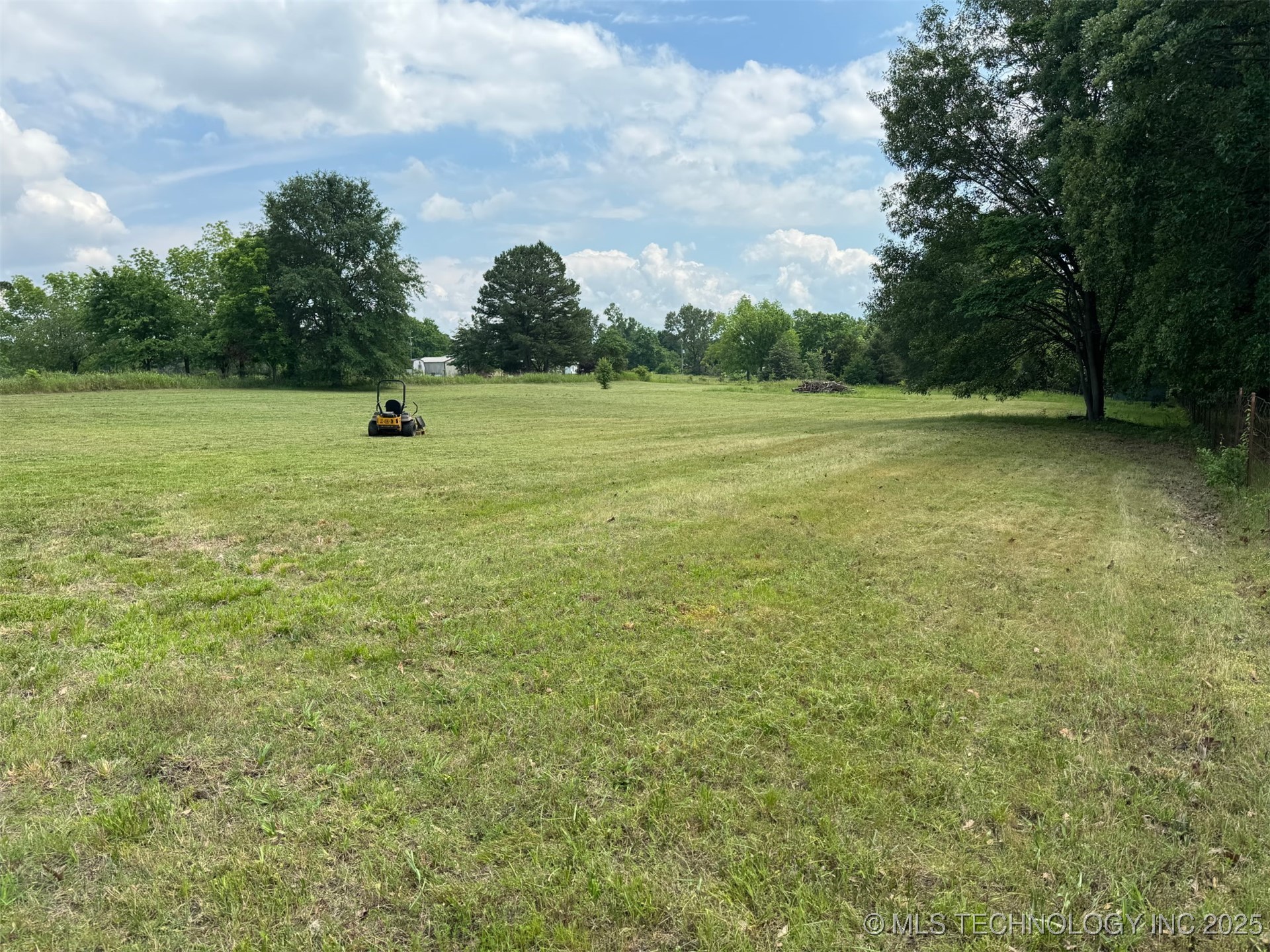 E 1143 Road Property Photo 5