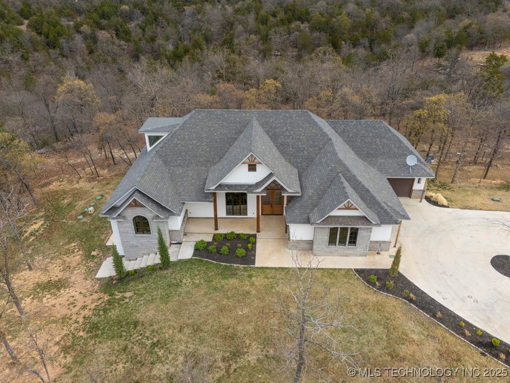 202 Pegilou Lane Property Photo 4