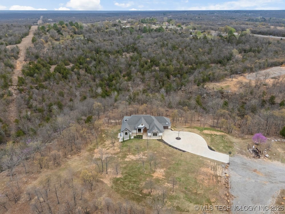 202 Pegilou Lane Property Photo 6