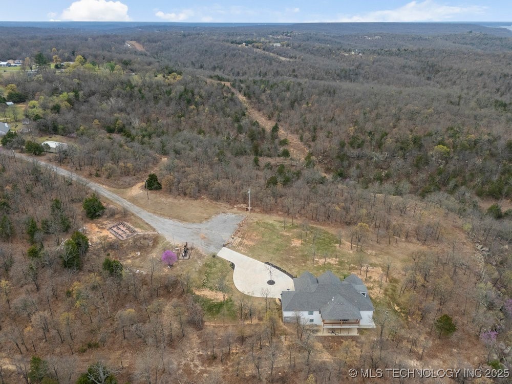 202 Pegilou Lane Property Photo 10