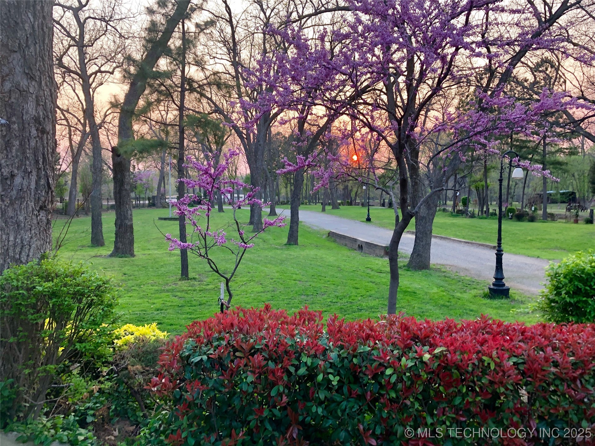 21461 E Apache Street Property Photo 3