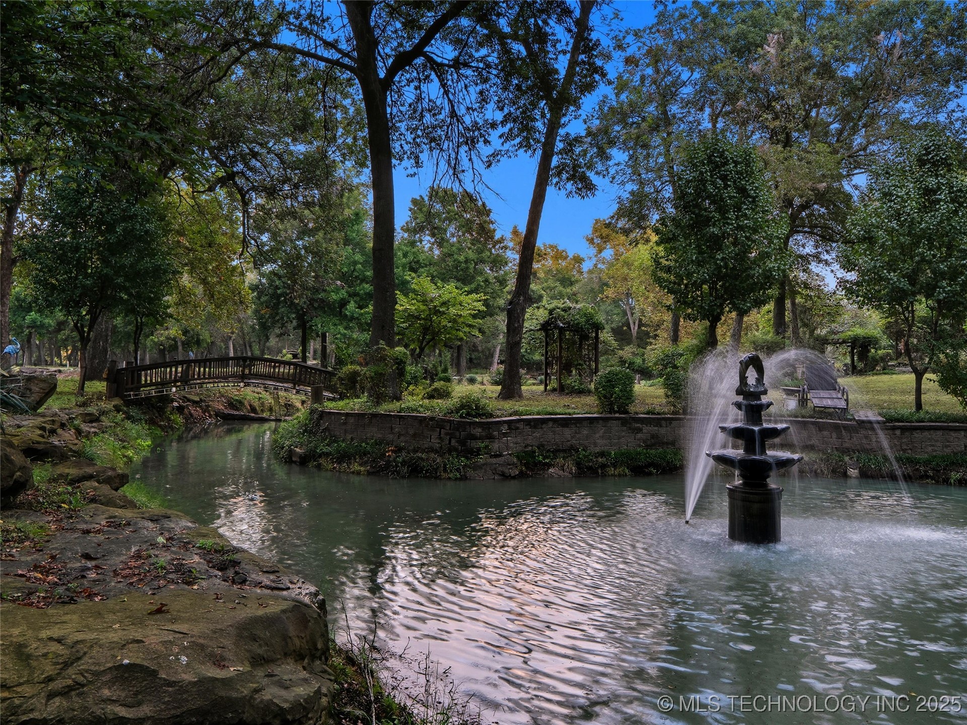 21461 E Apache Street Property Photo 8