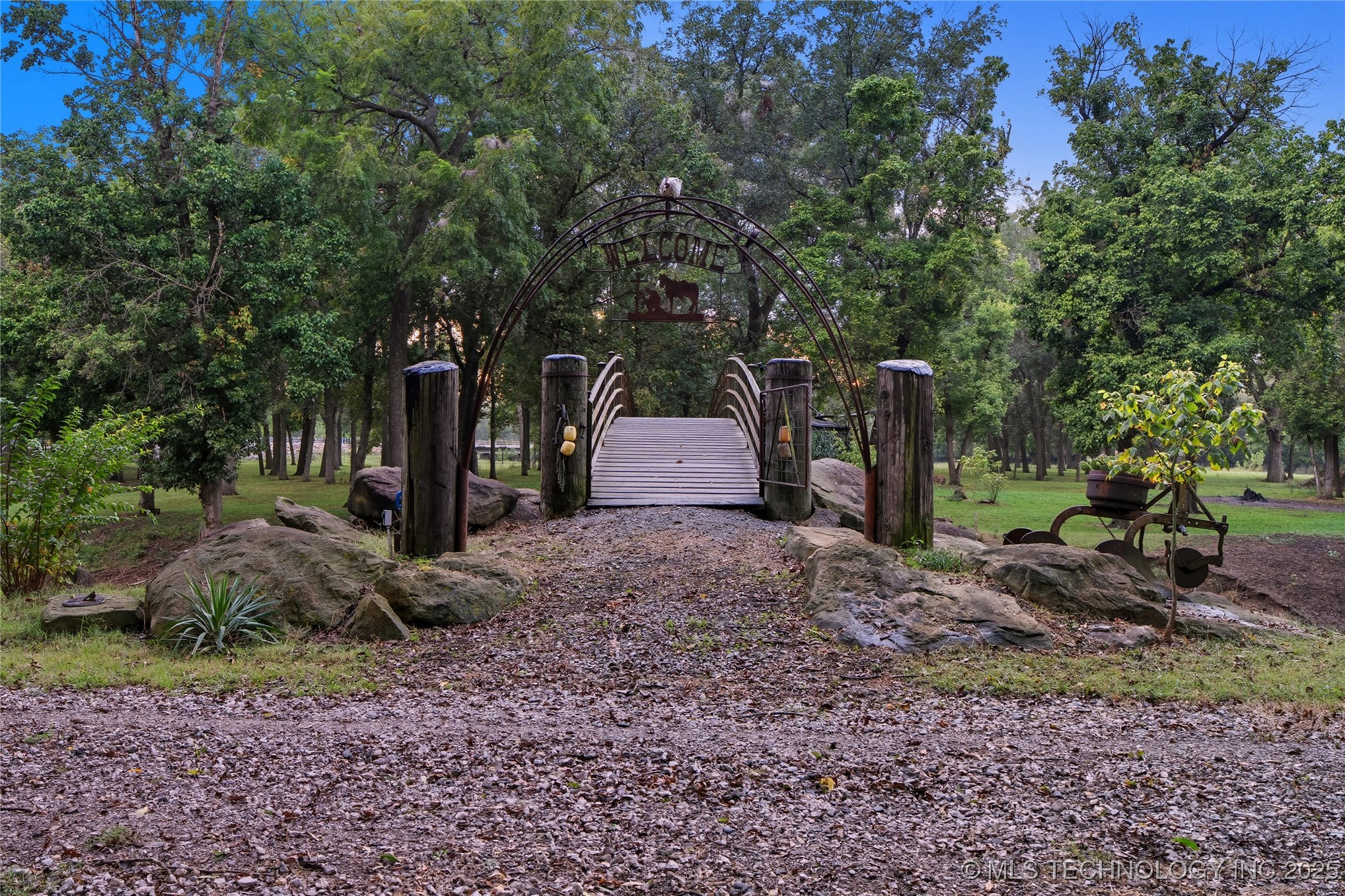 21461 E Apache Street Property Photo 9