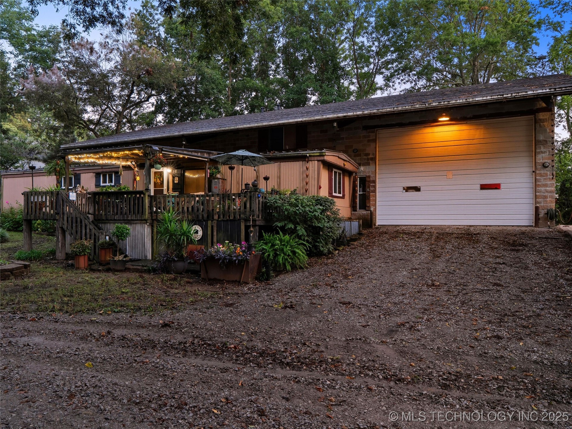 21461 E Apache Street Property Photo 16