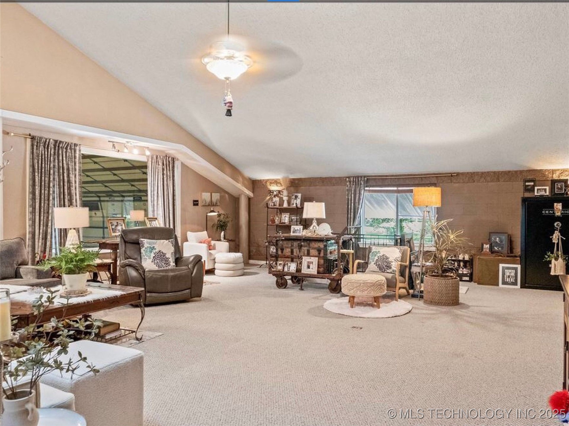 21461 E Apache Street Property Photo 21