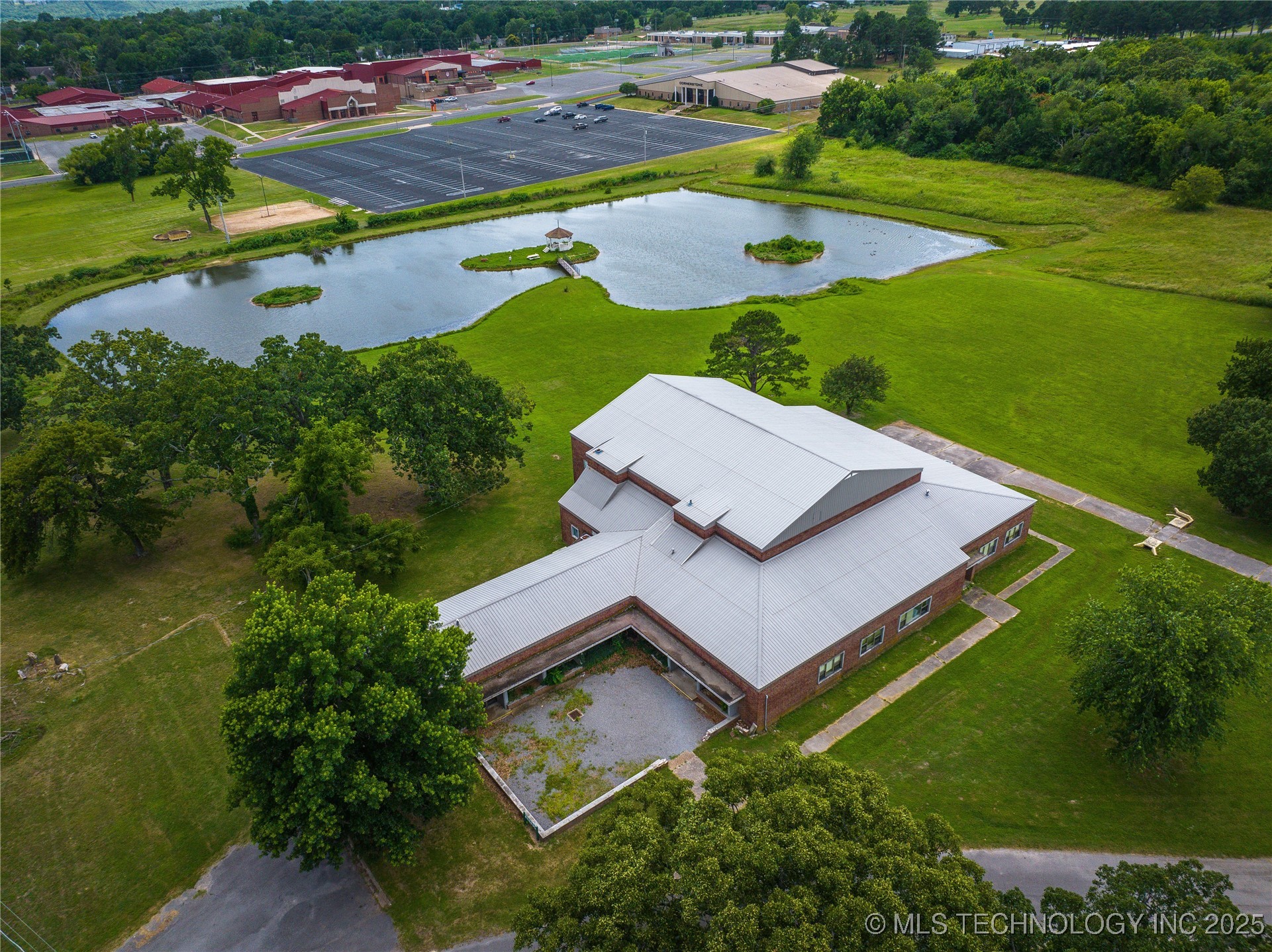 7 Mathis Park Drive Property Photo 7