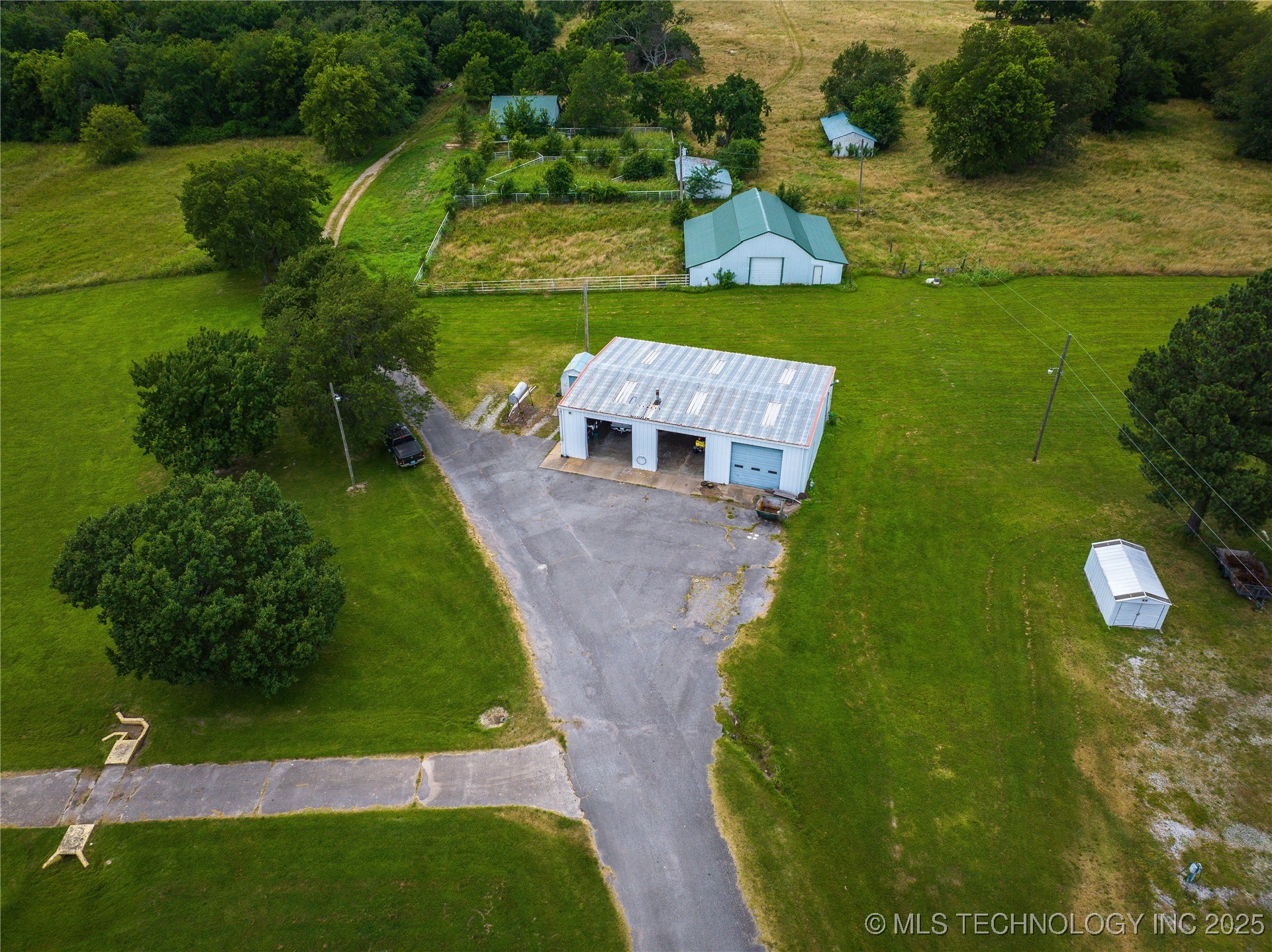 7 Mathis Park Drive Property Photo 8