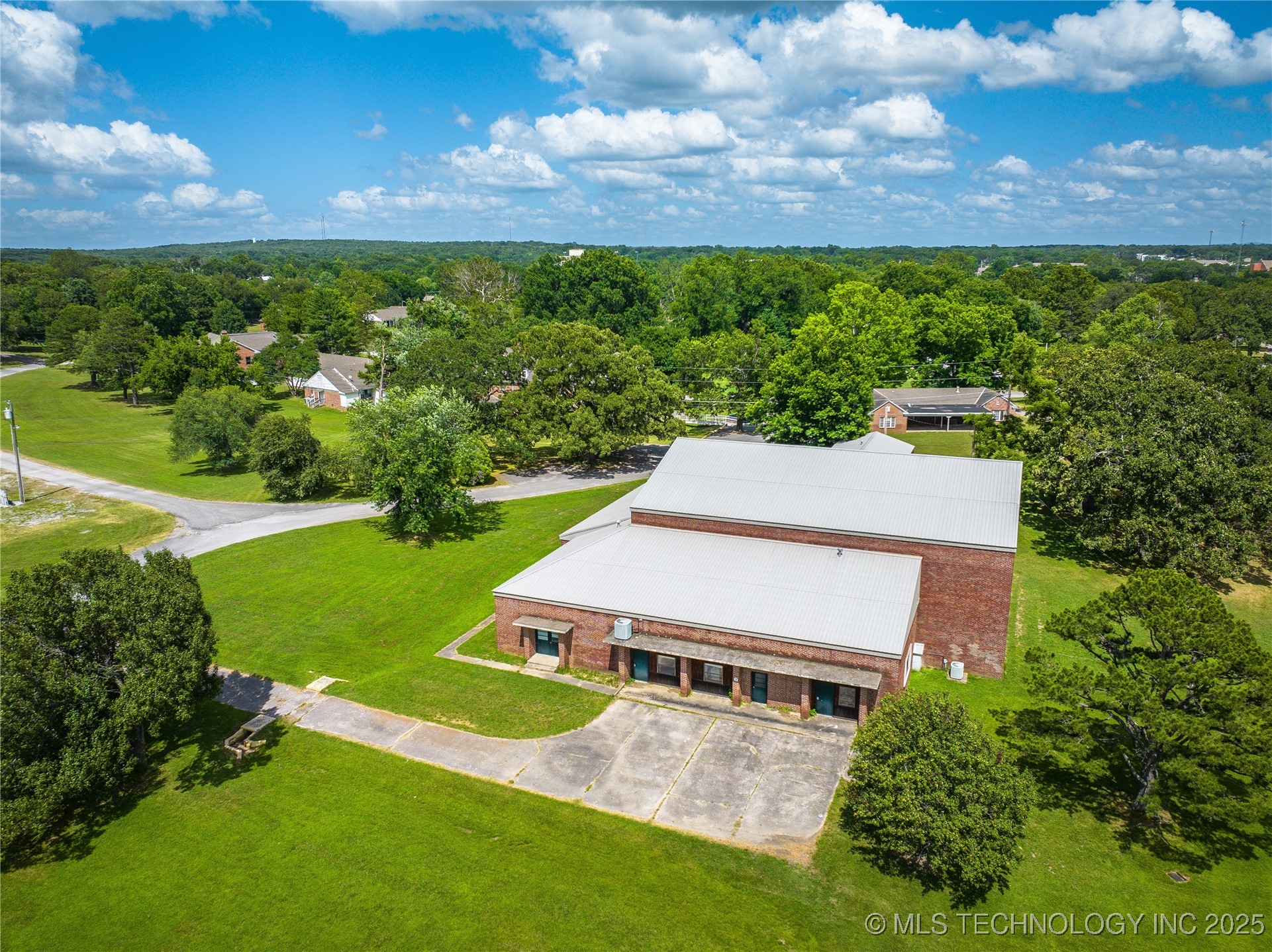 7 Mathis Park Drive Property Photo 11