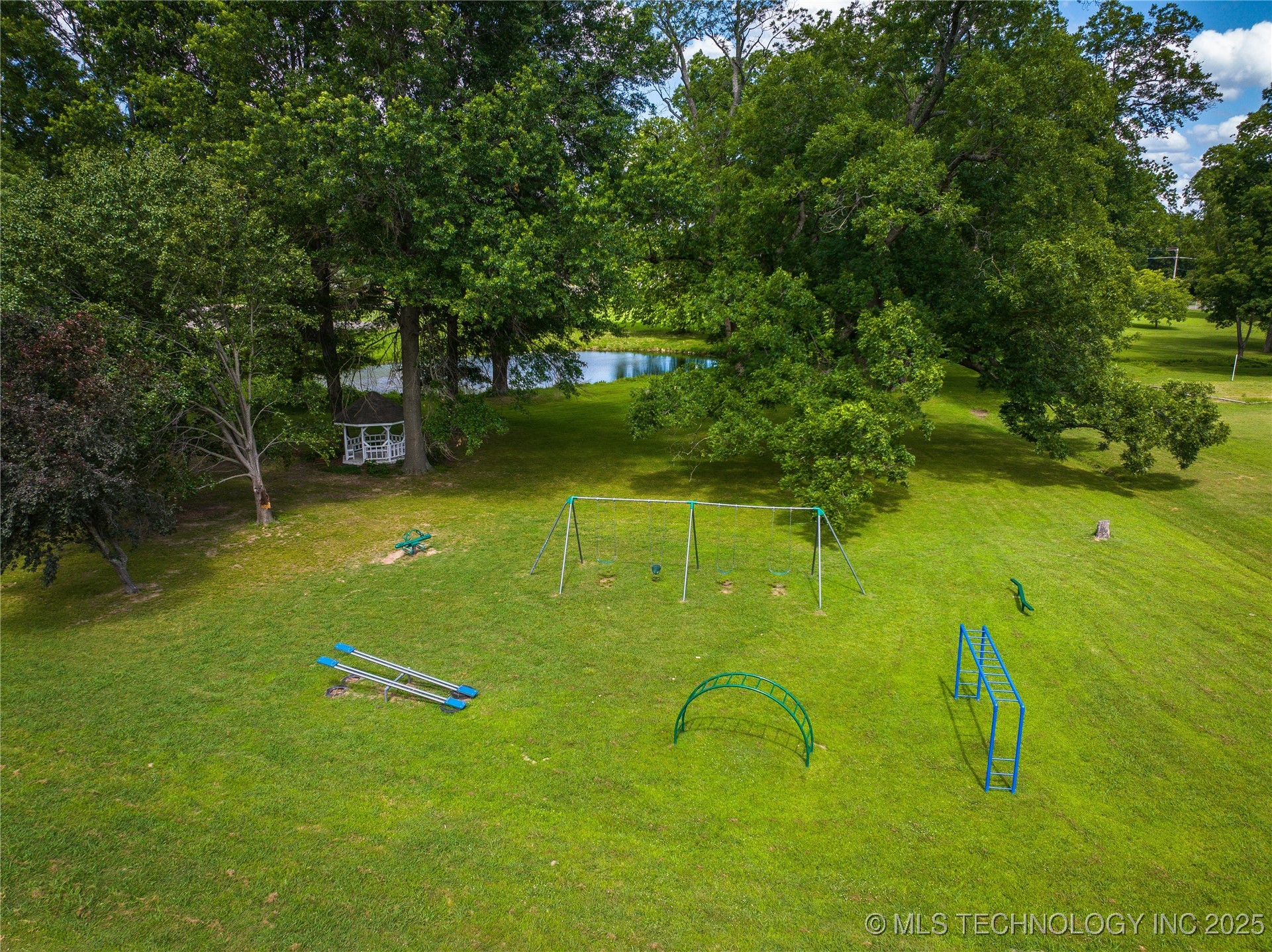 7 Mathis Park Drive Property Photo 14