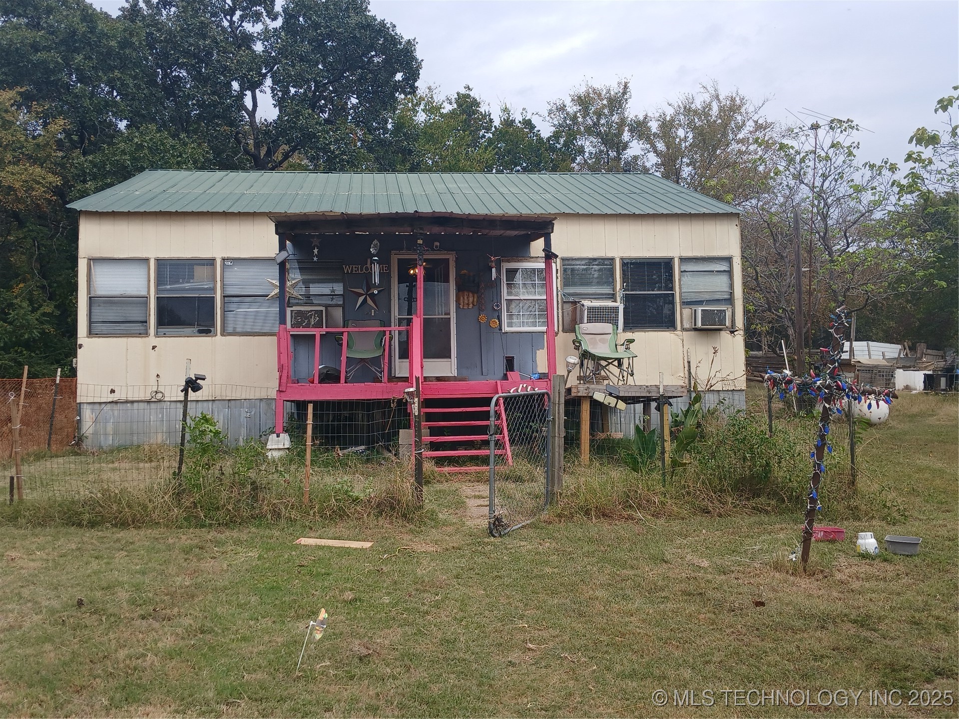 1079 Harbor Drive Property Photo 1