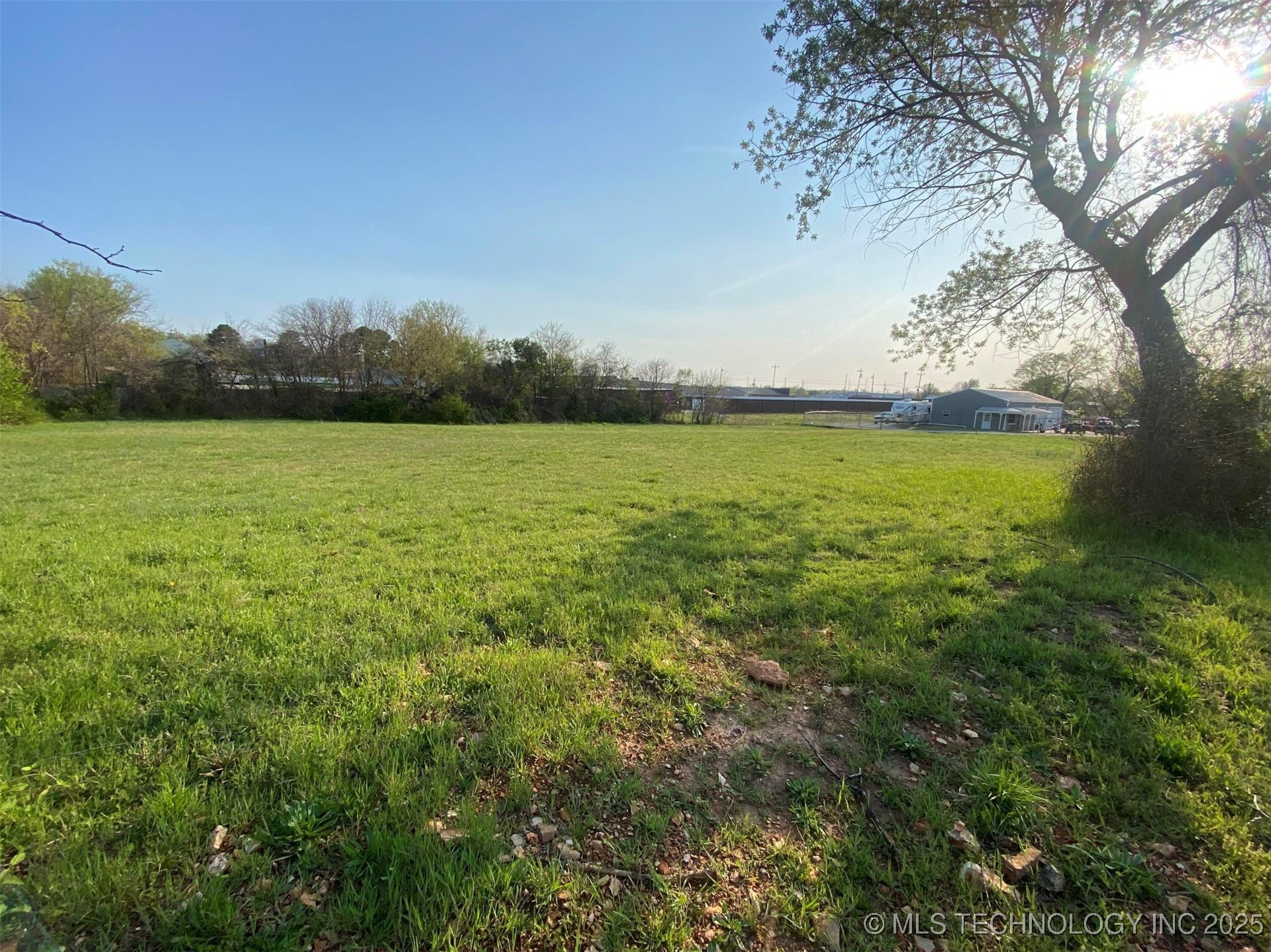 1110 N 3rd Street Property Photo 8