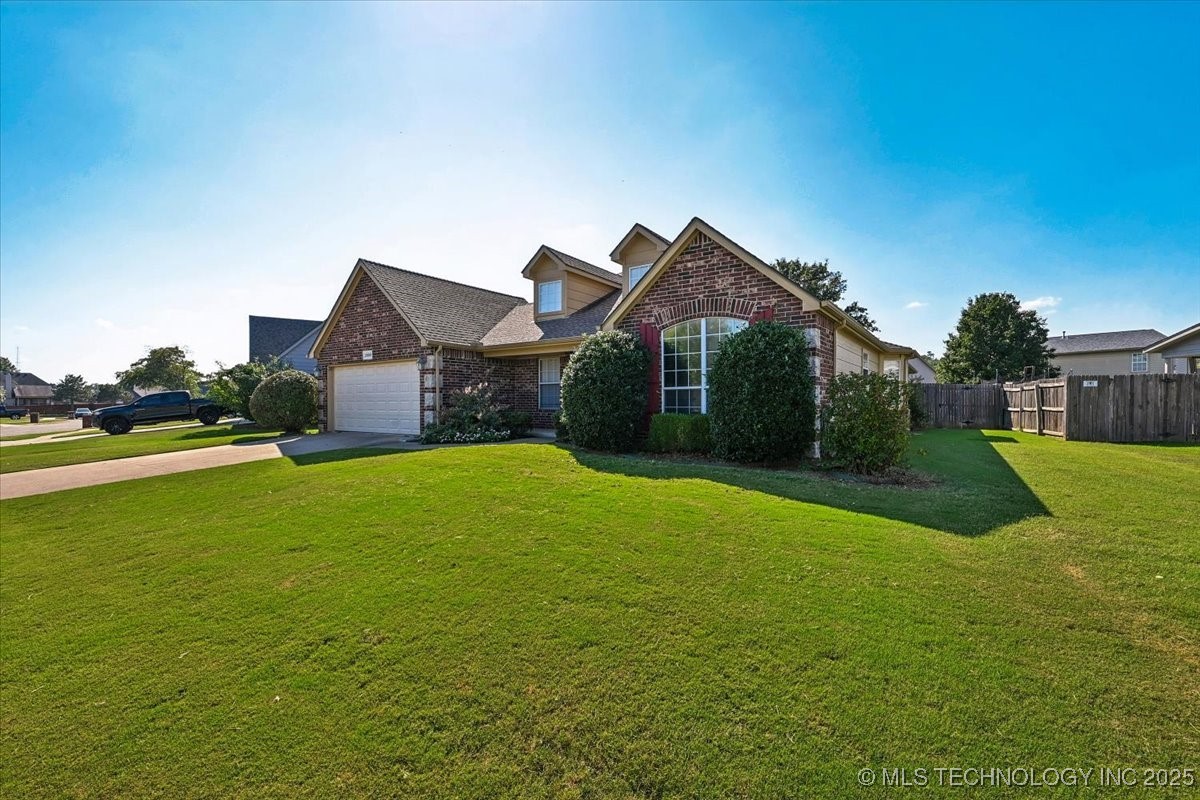 2000 N 6th Street Property Photo 4