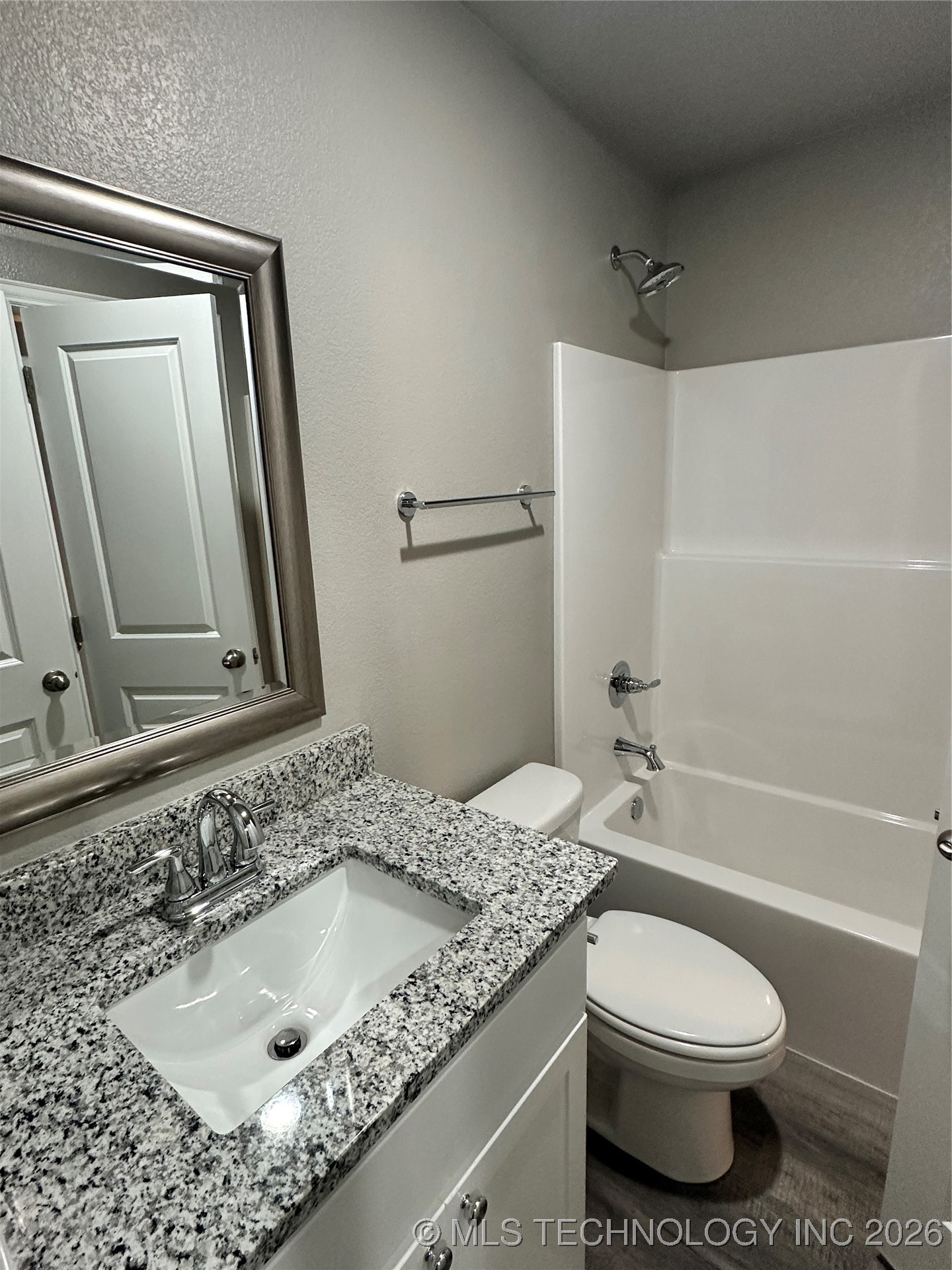 920 N 7th Property Photo 6