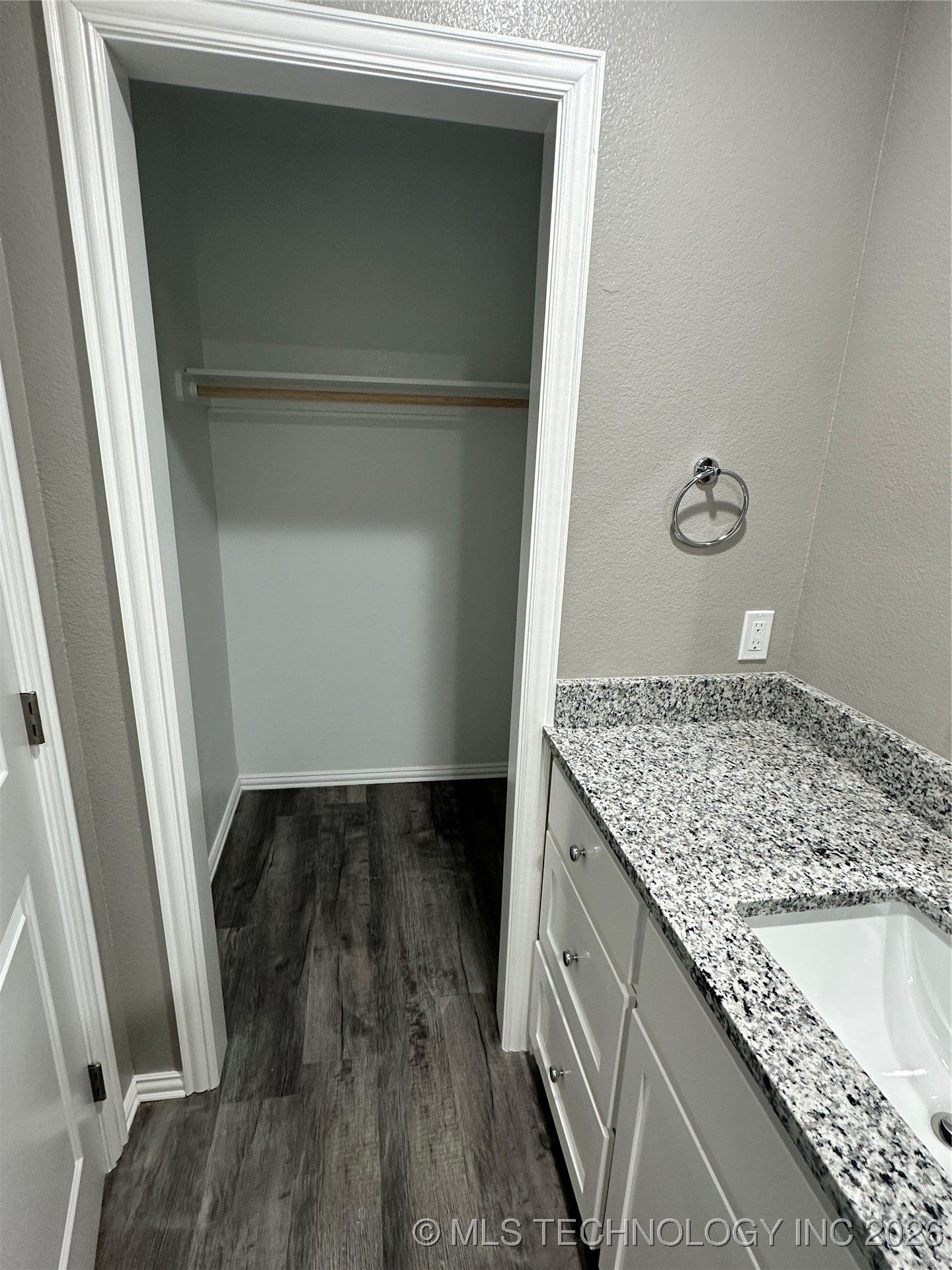 920 N 7th Property Photo 11