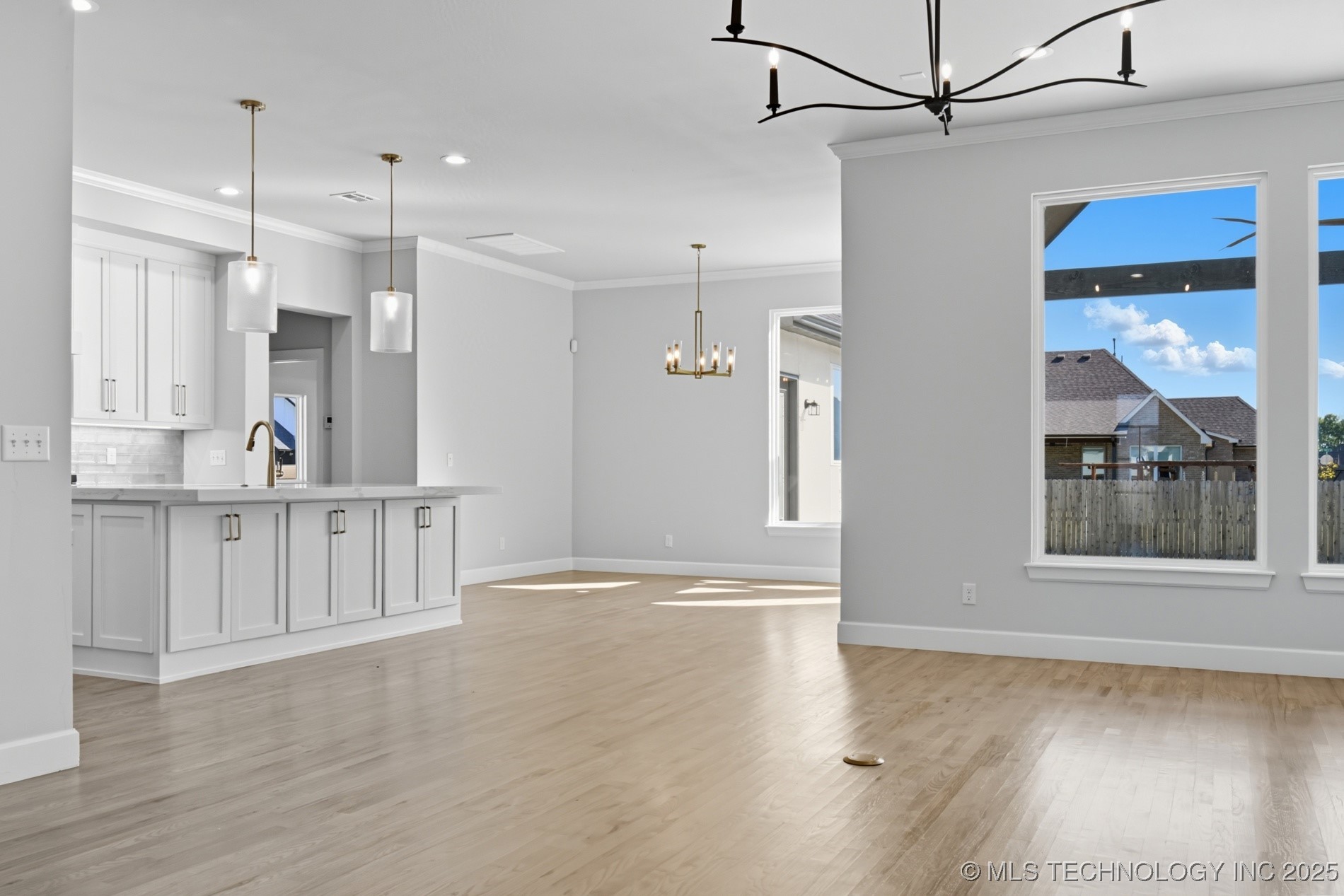 5806 E 126th Street S Property Photo 9