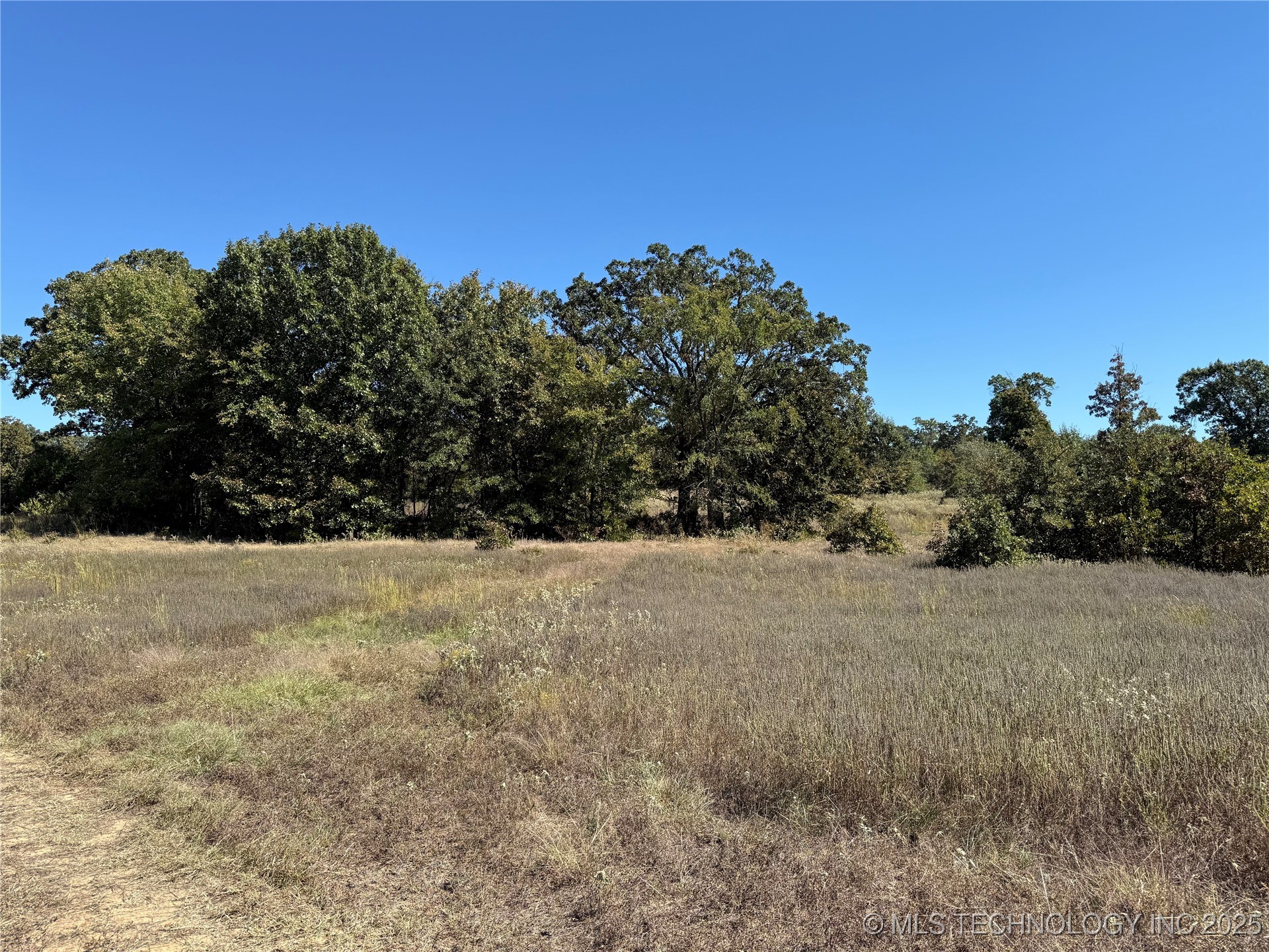 N Mclean Road Property Photo 1