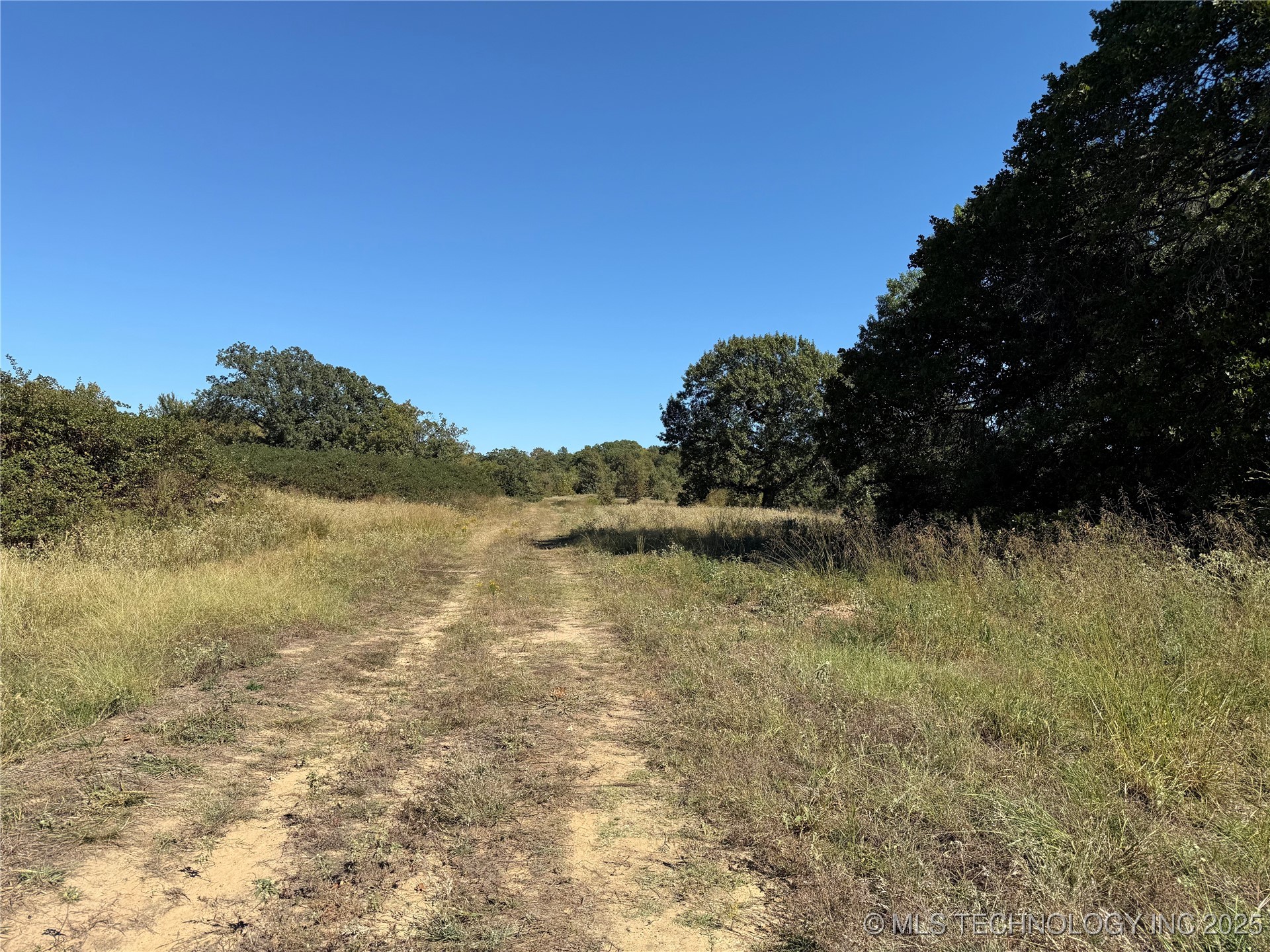 N Mclean Road Property Photo 3