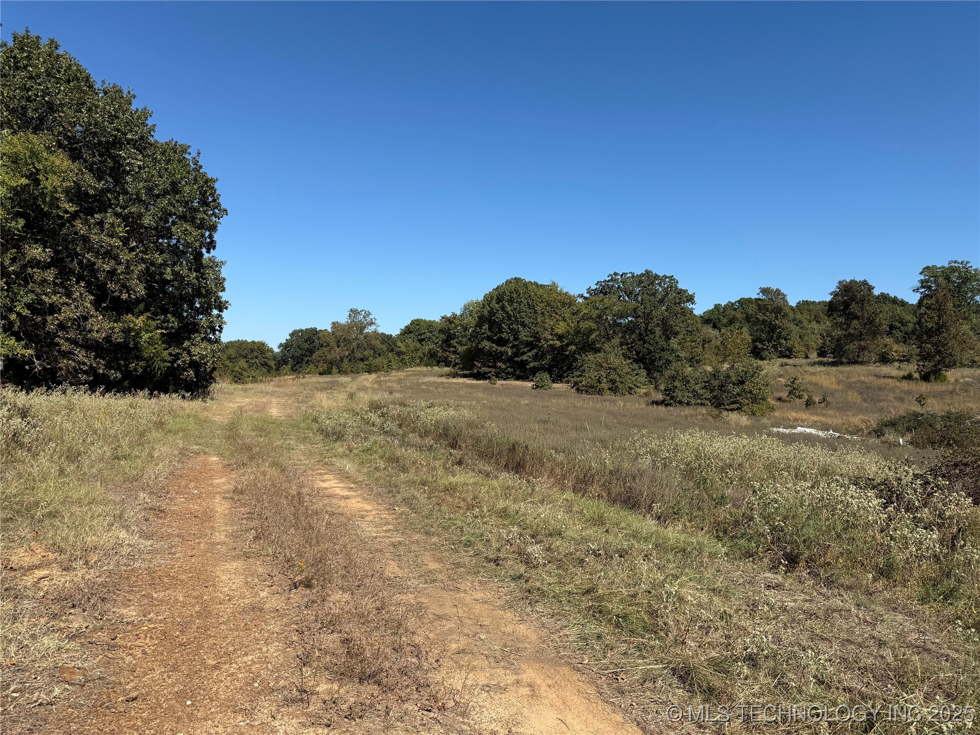 N Mclean Road Property Photo 7