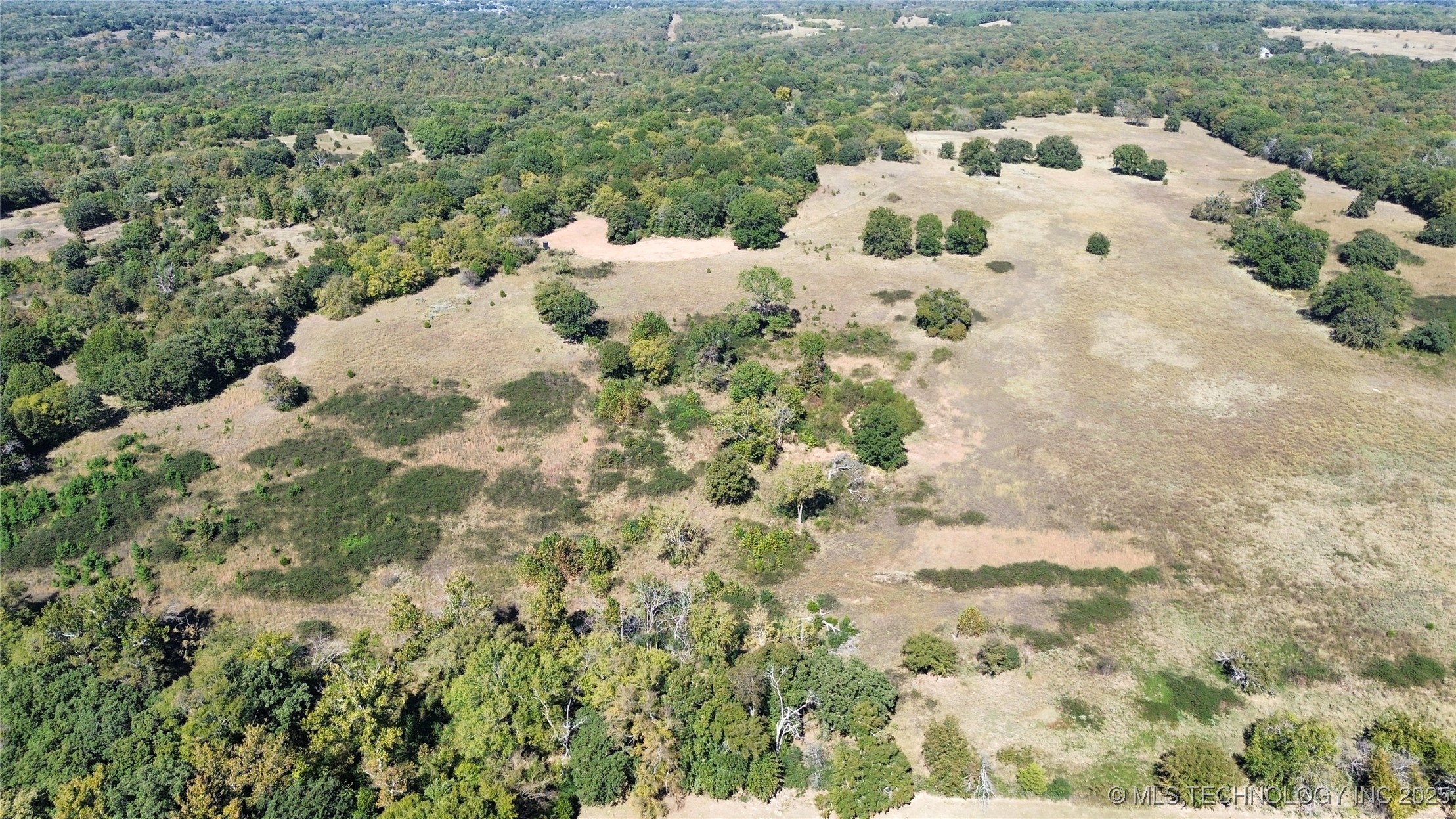 N Mclean Road Property Photo 15