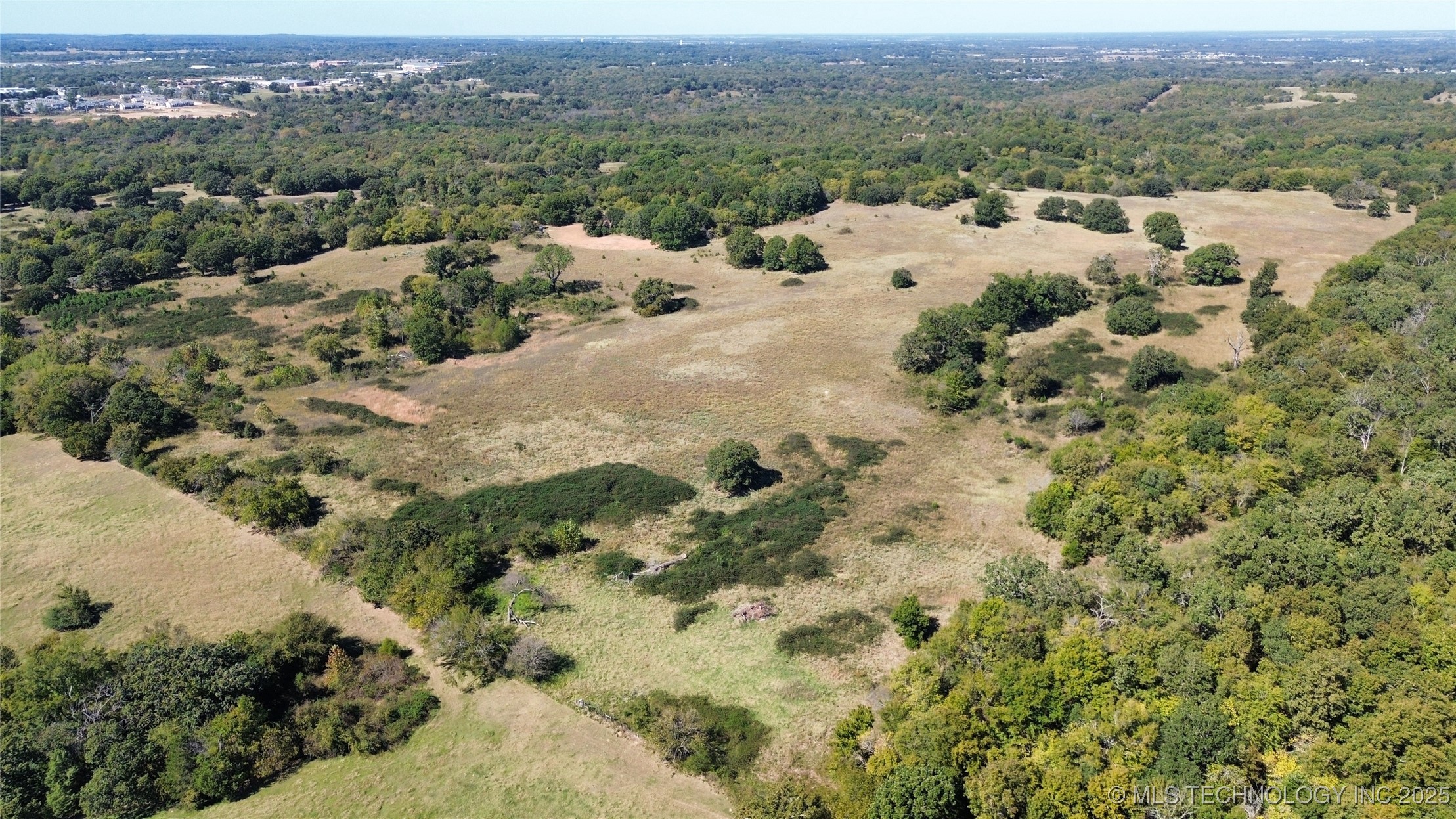 N Mclean Road Property Photo 16