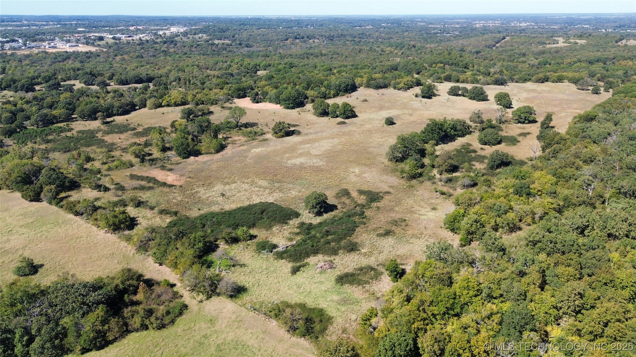 N Mclean Road Property Photo 17