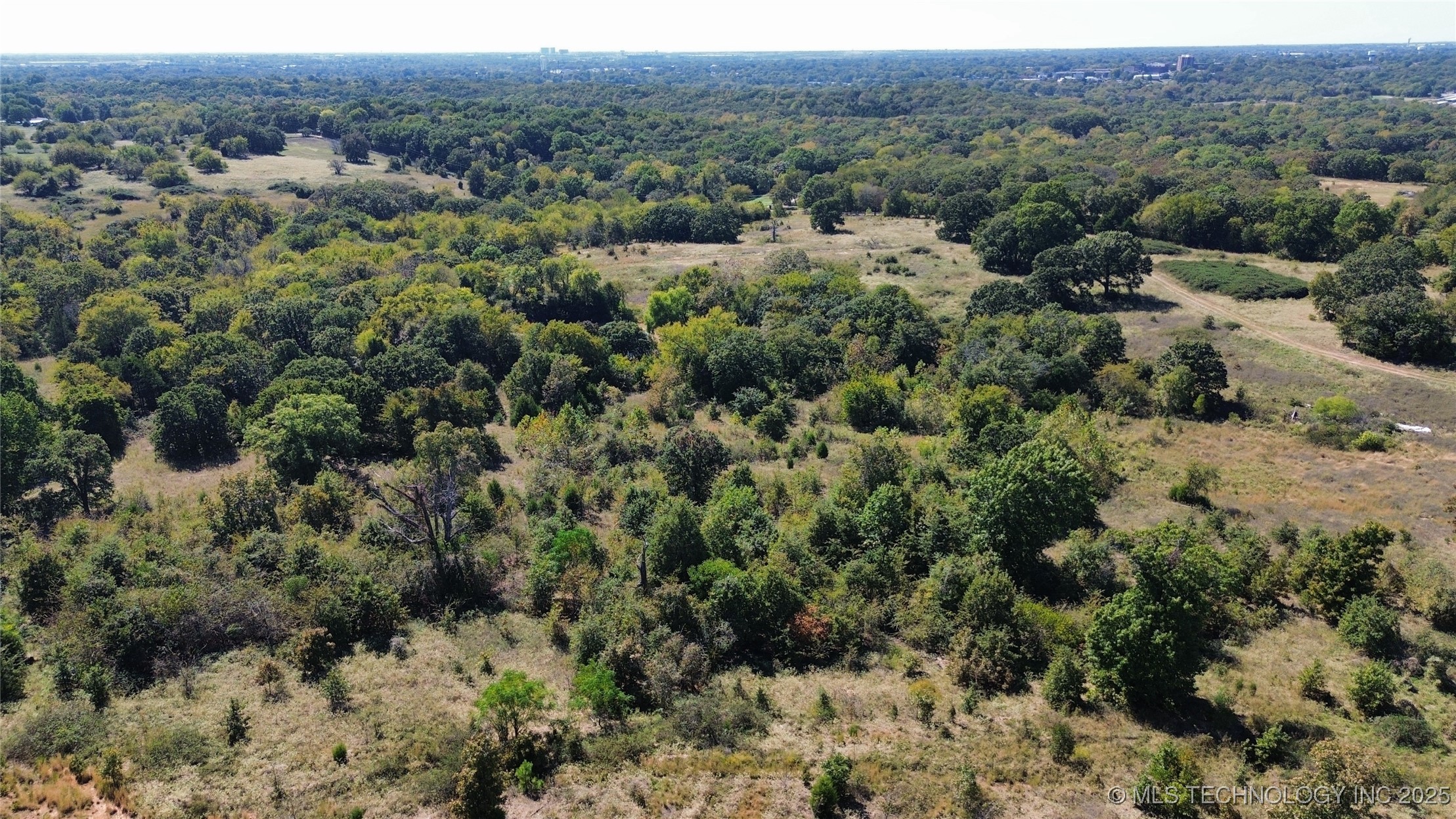 N Mclean Road Property Photo 28