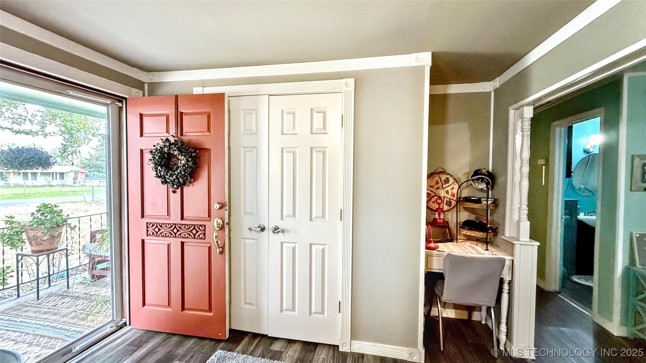 907 Kershaw Drive Property Photo 5