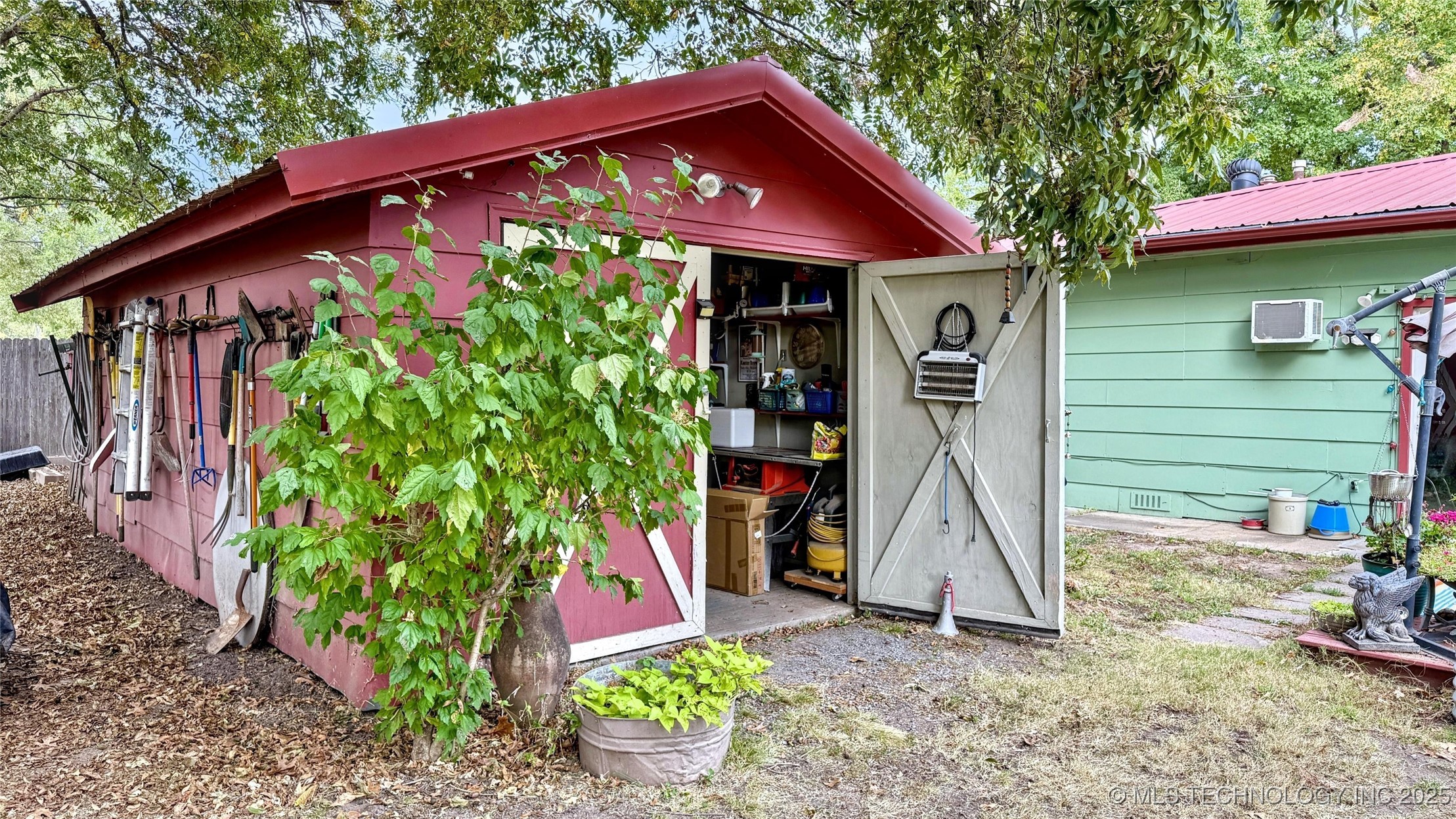 907 Kershaw Drive Property Photo 31