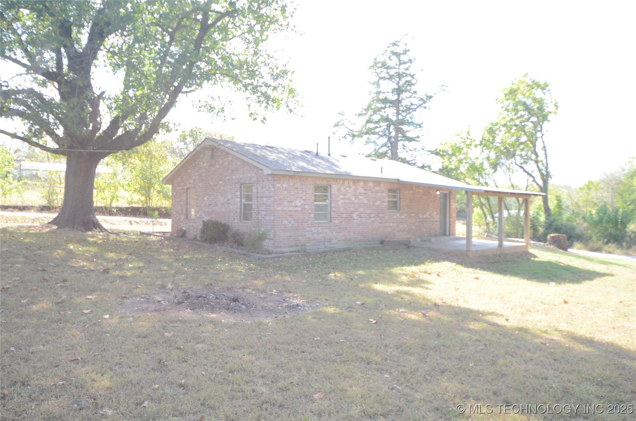 301 E Carlos Avenue Property Photo 14