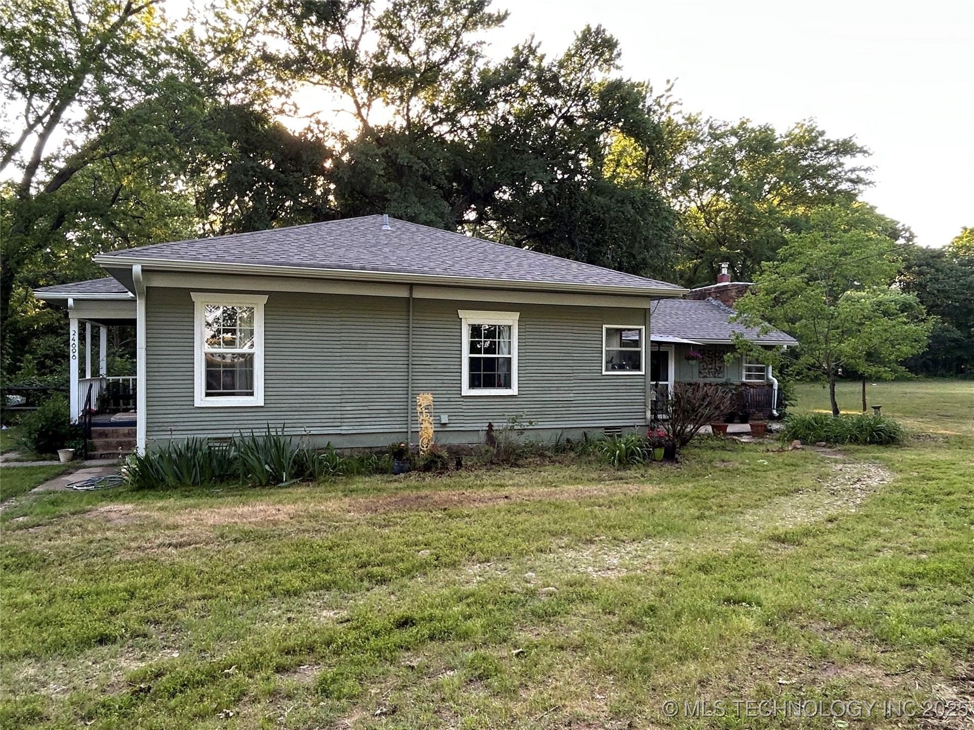 24898 S 305th West Avenue Property Photo 2