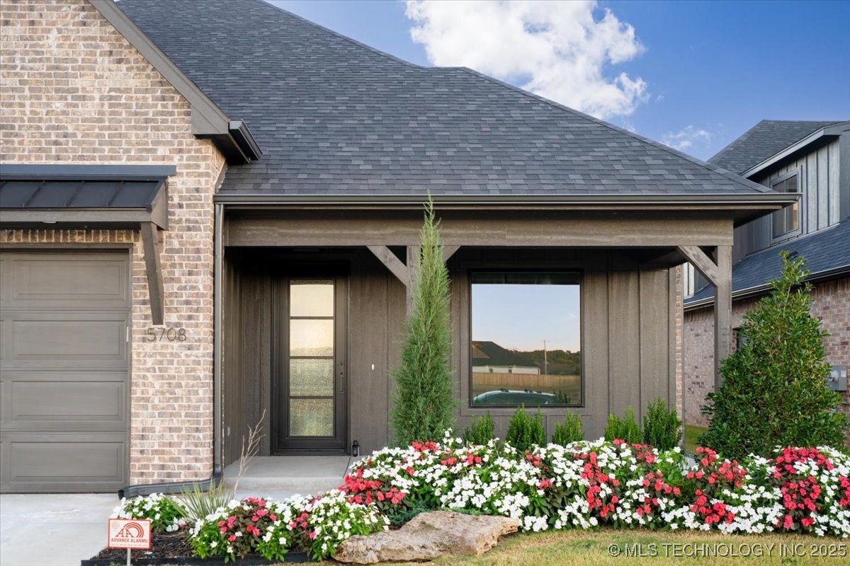 5708 E 126th Street S Property Photo 2